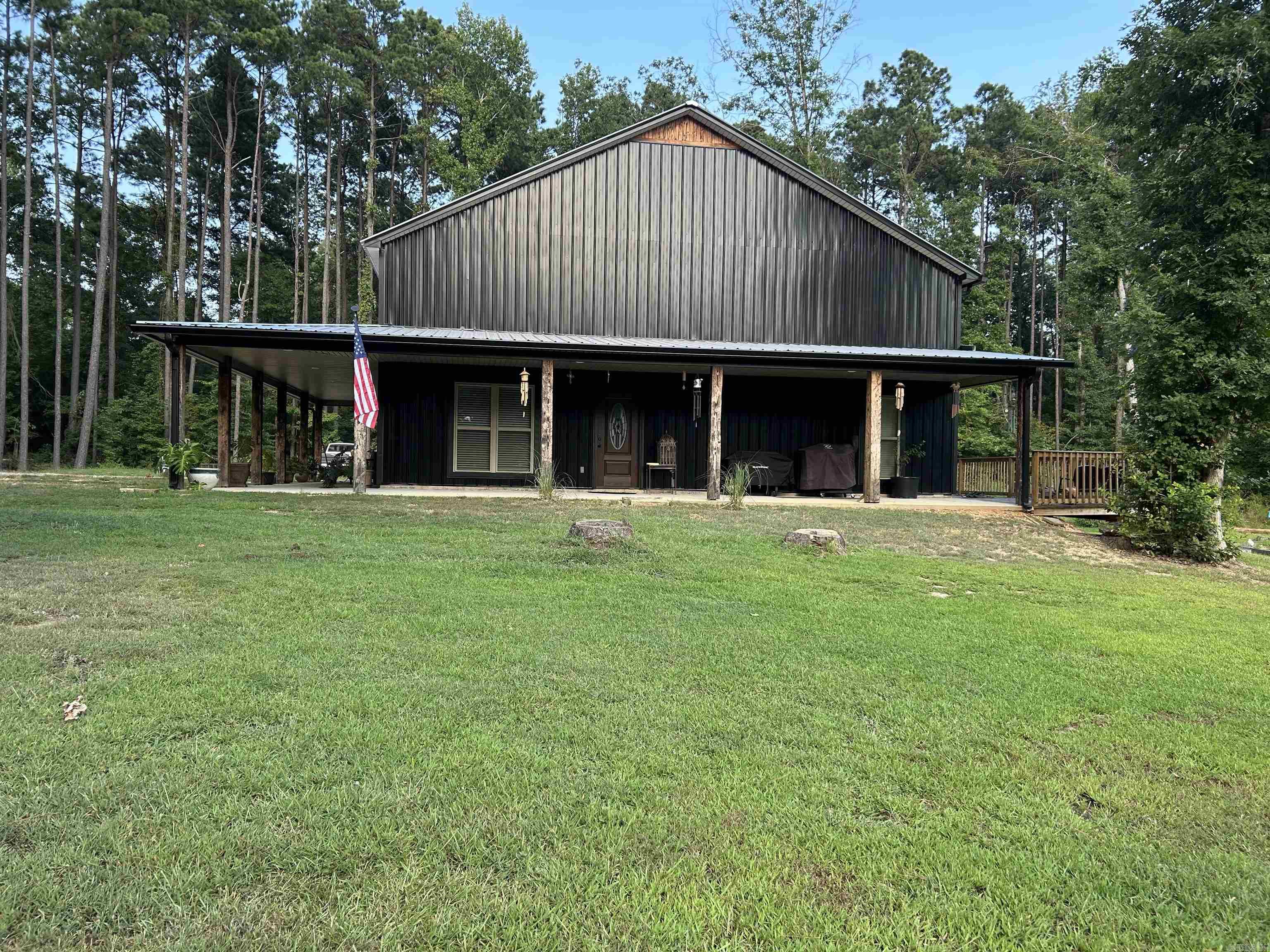 1002 County Rd 9 Property Photo 2
