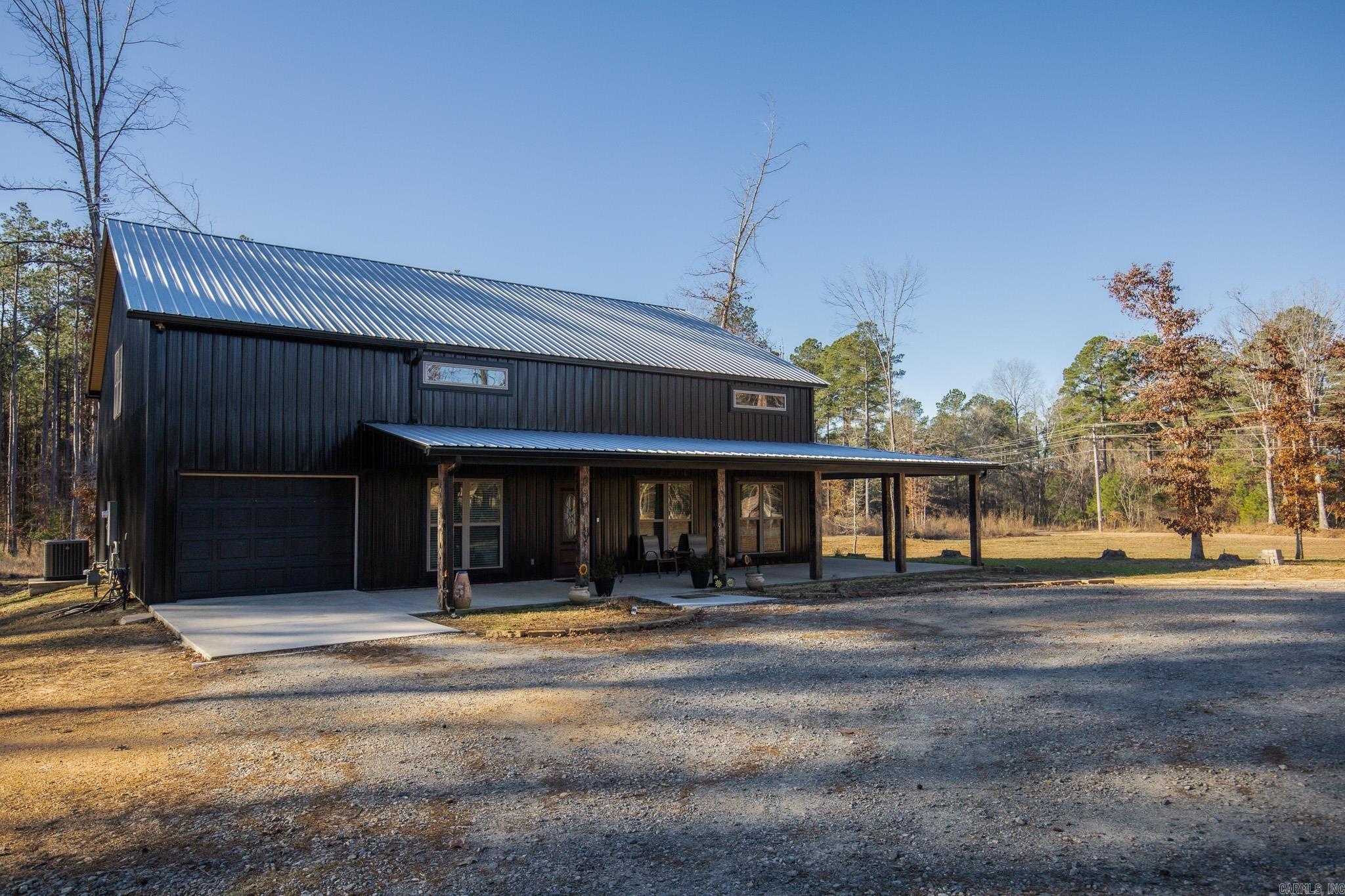 1002 County Rd 9 Property Photo 5