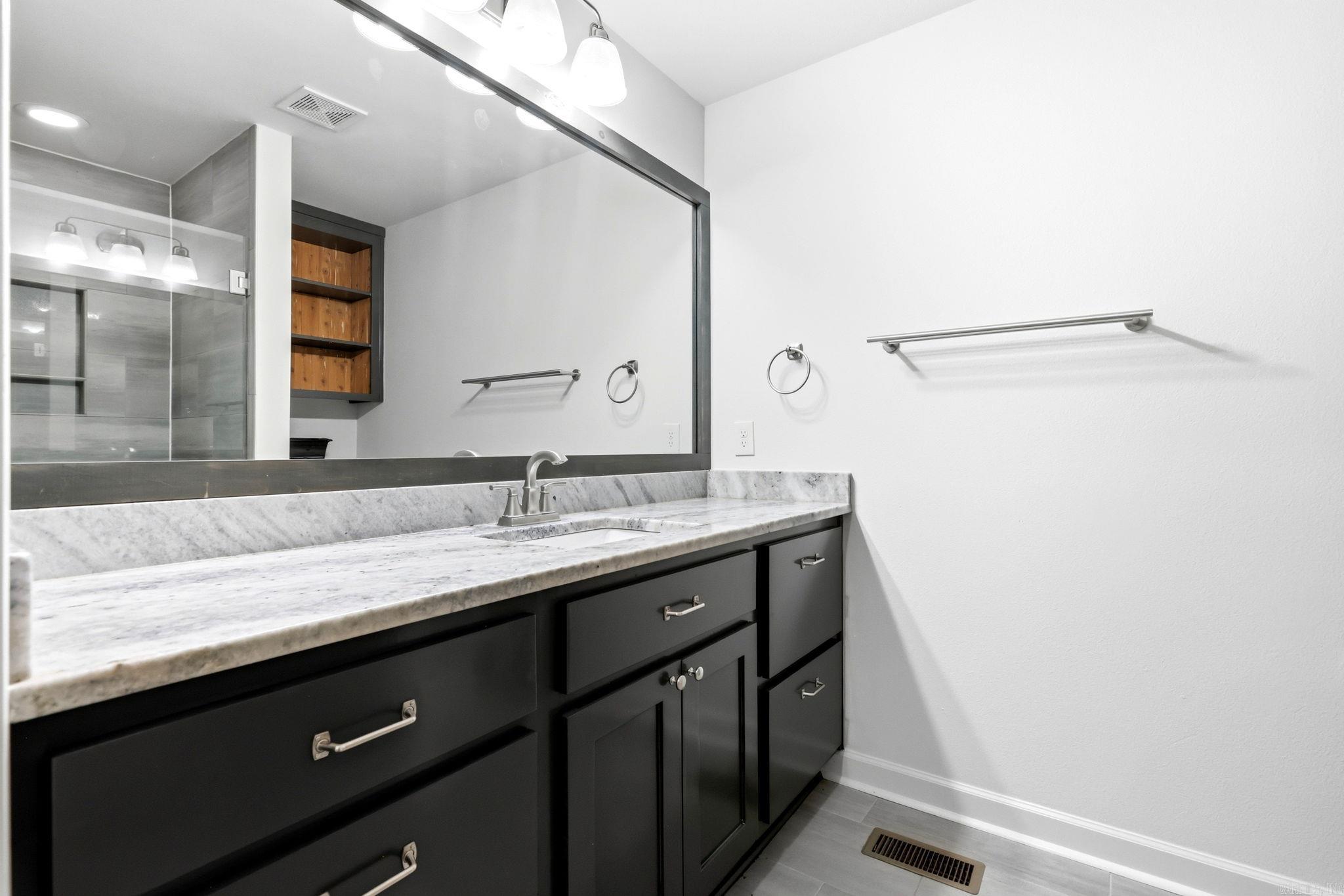 500 Valmar Street Property Photo 15