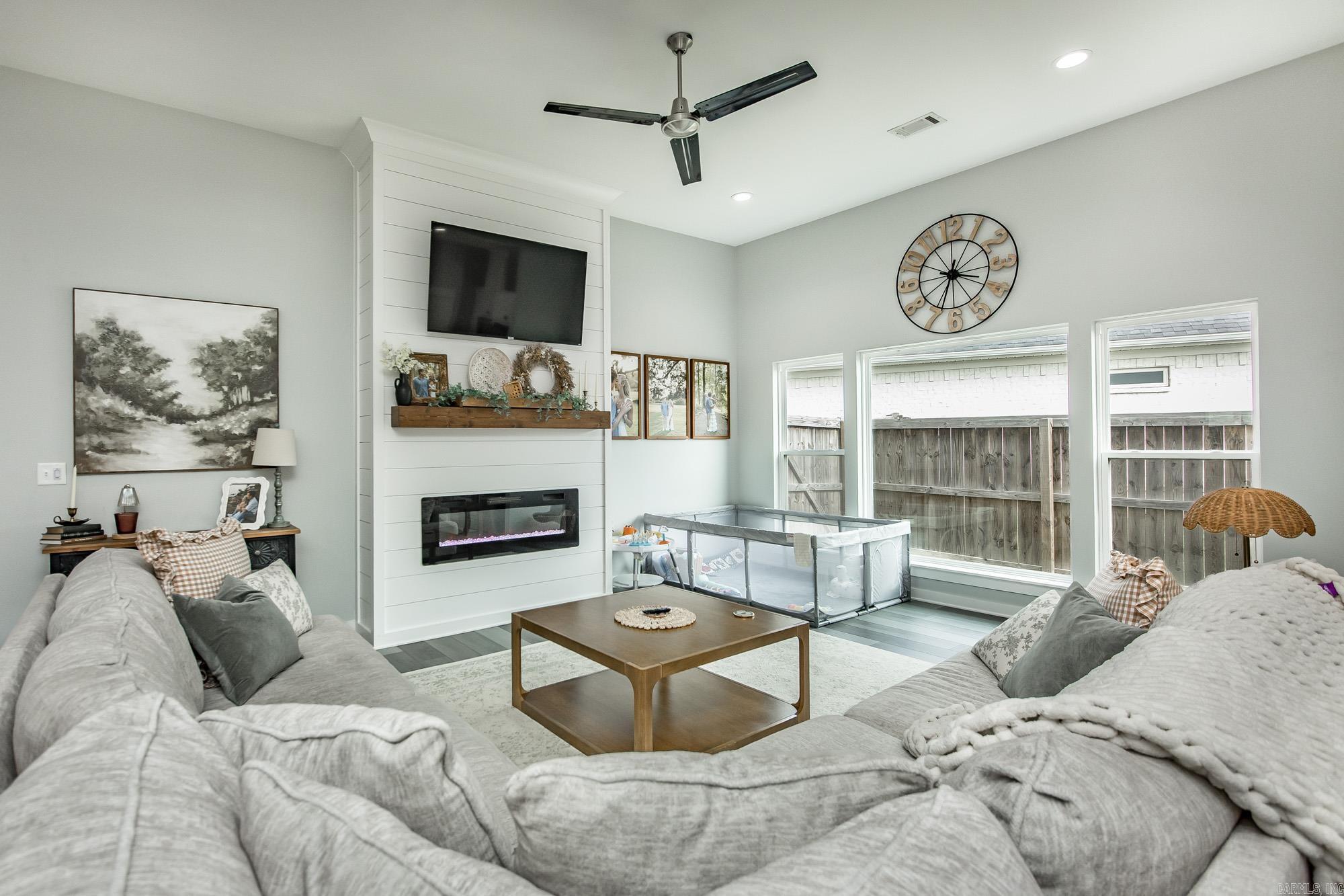 1755 Hobbiton Circle Property Photo 10