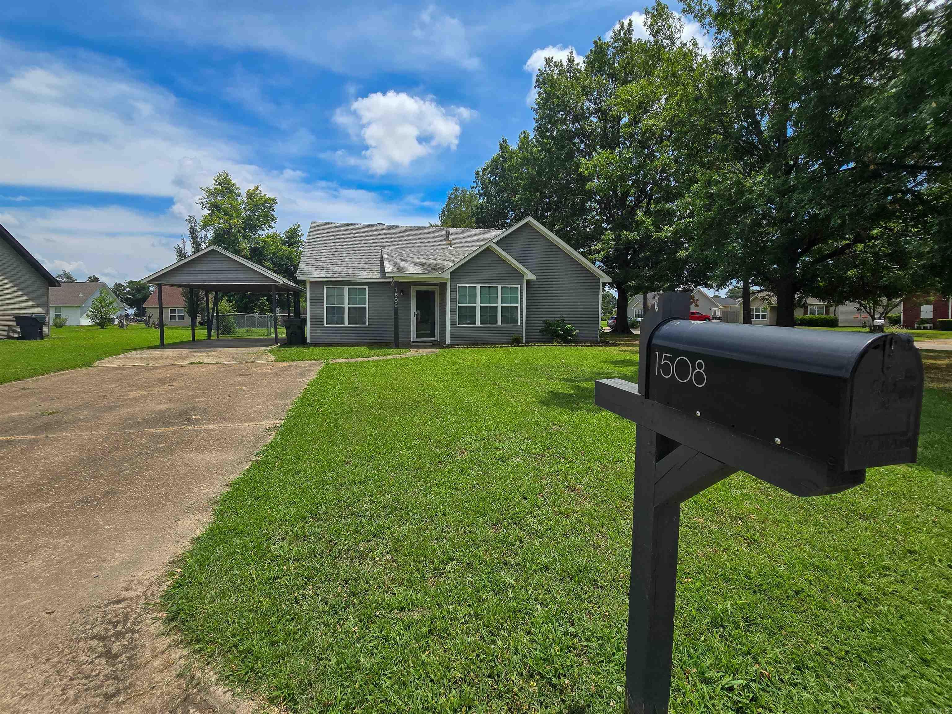 1508 Woodfield Street Property Photo 1