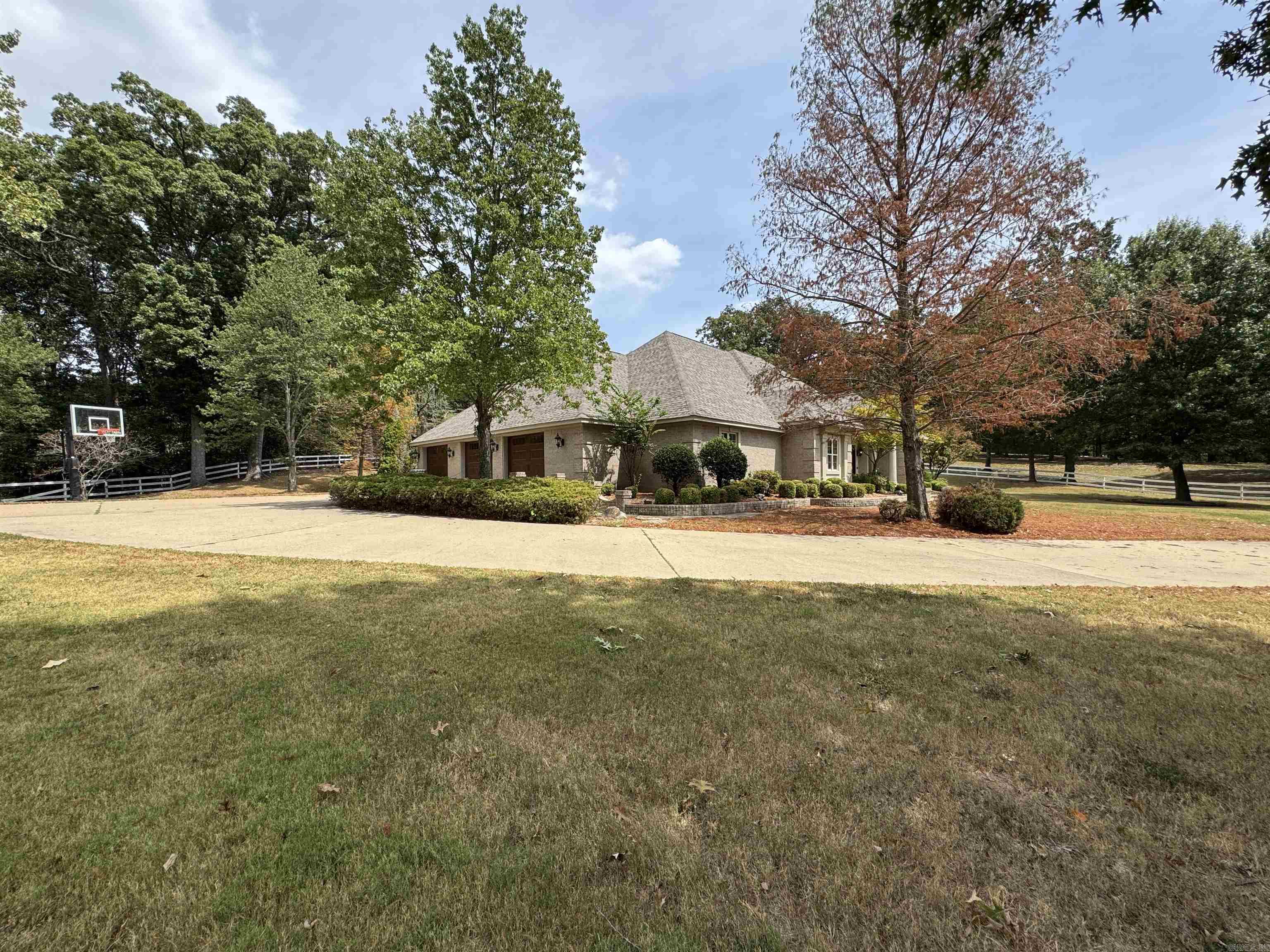 1228 W Lawson Property Photo 4