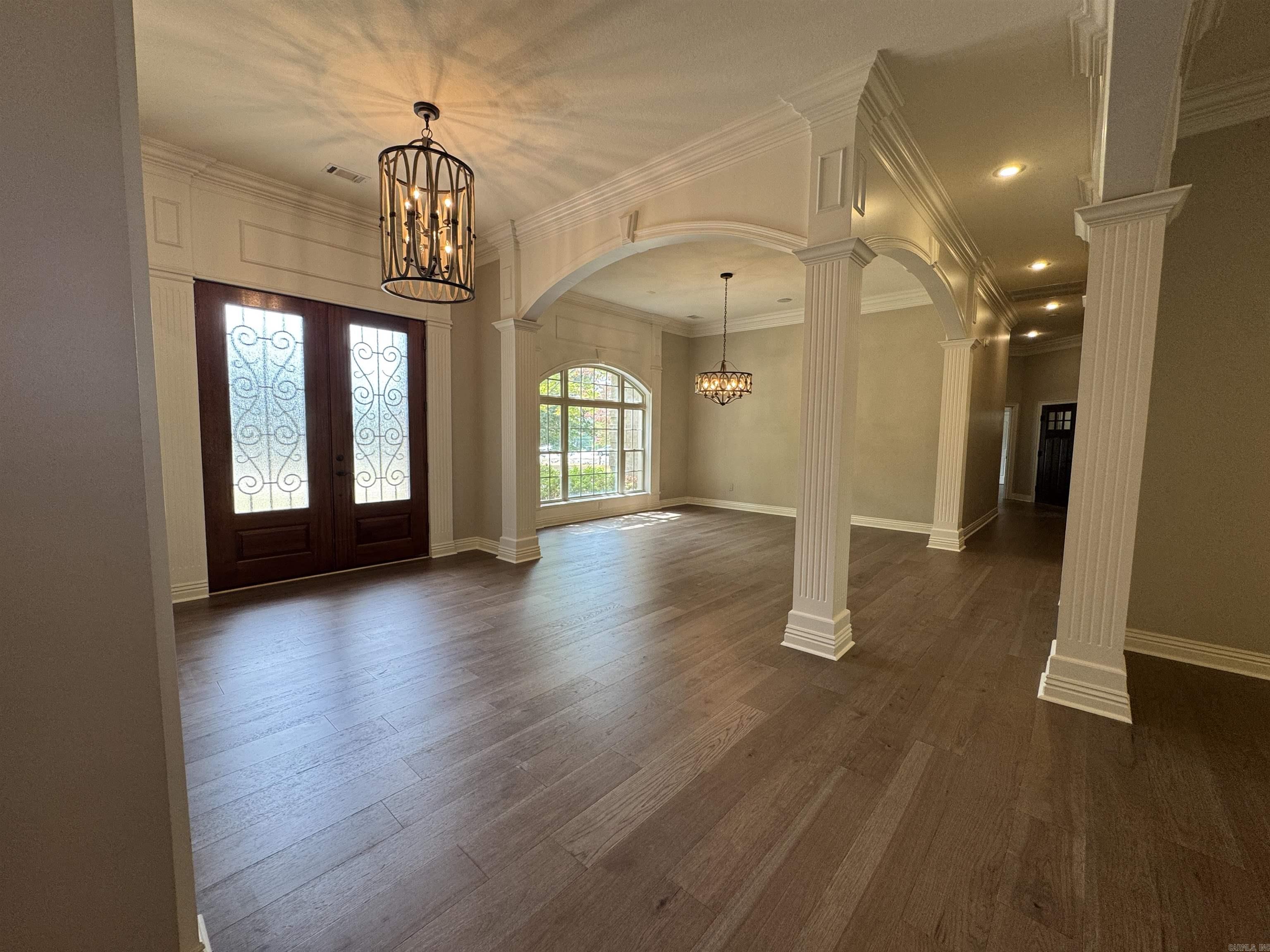 1228 W Lawson Property Photo 5