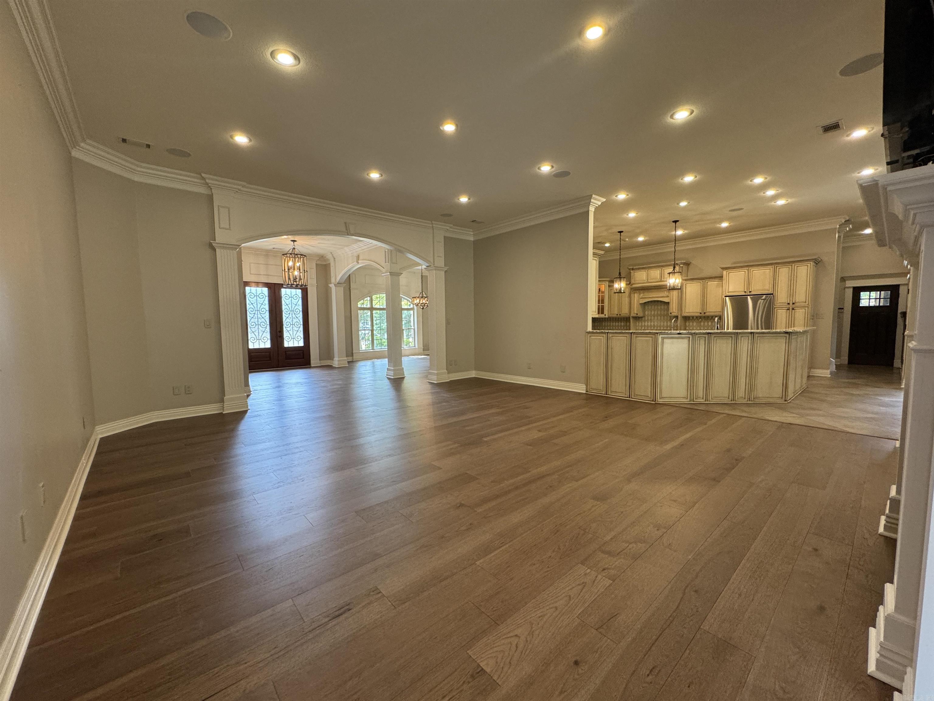 1228 W Lawson Property Photo 10
