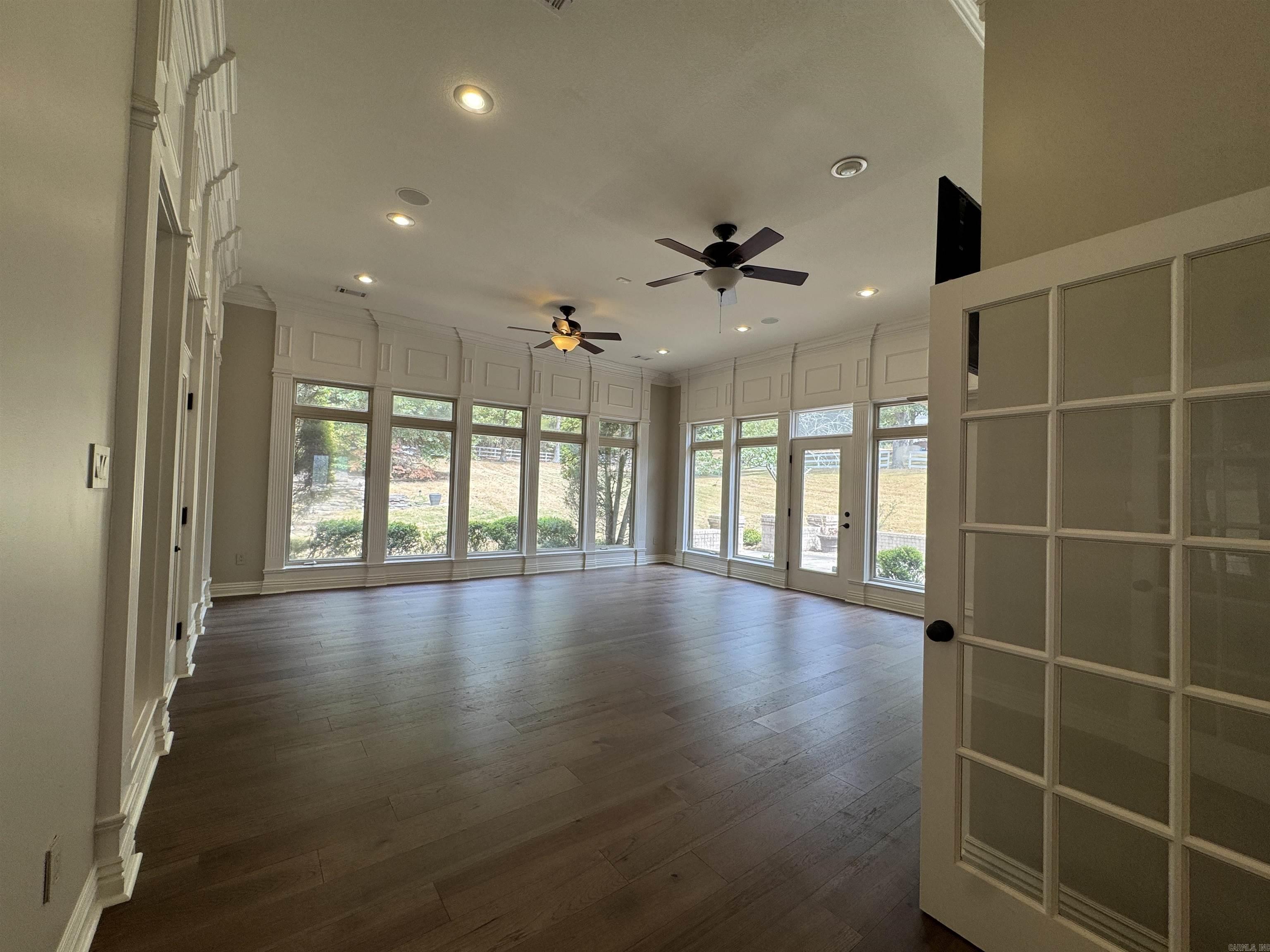 1228 W Lawson Property Photo 17