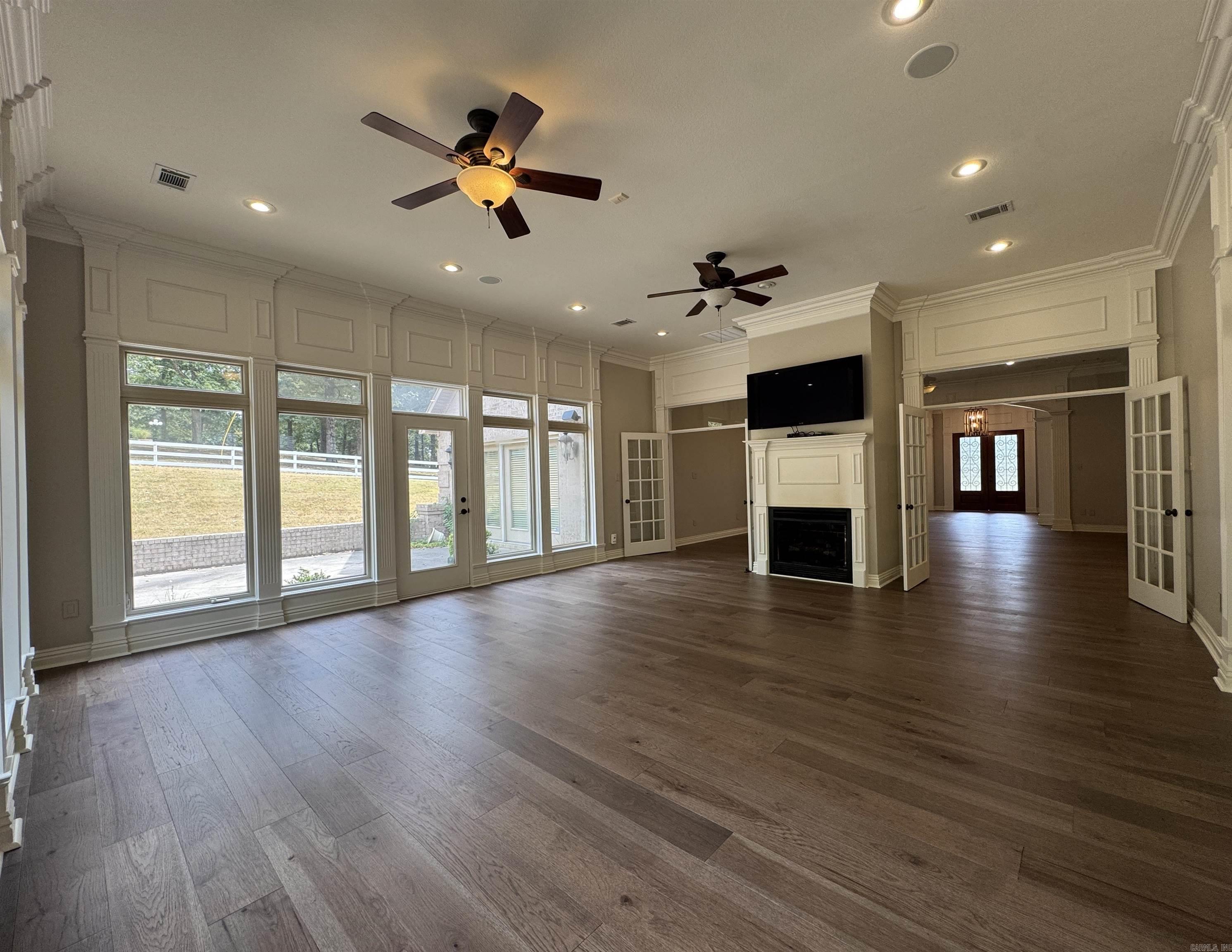 1228 W Lawson Property Photo 19