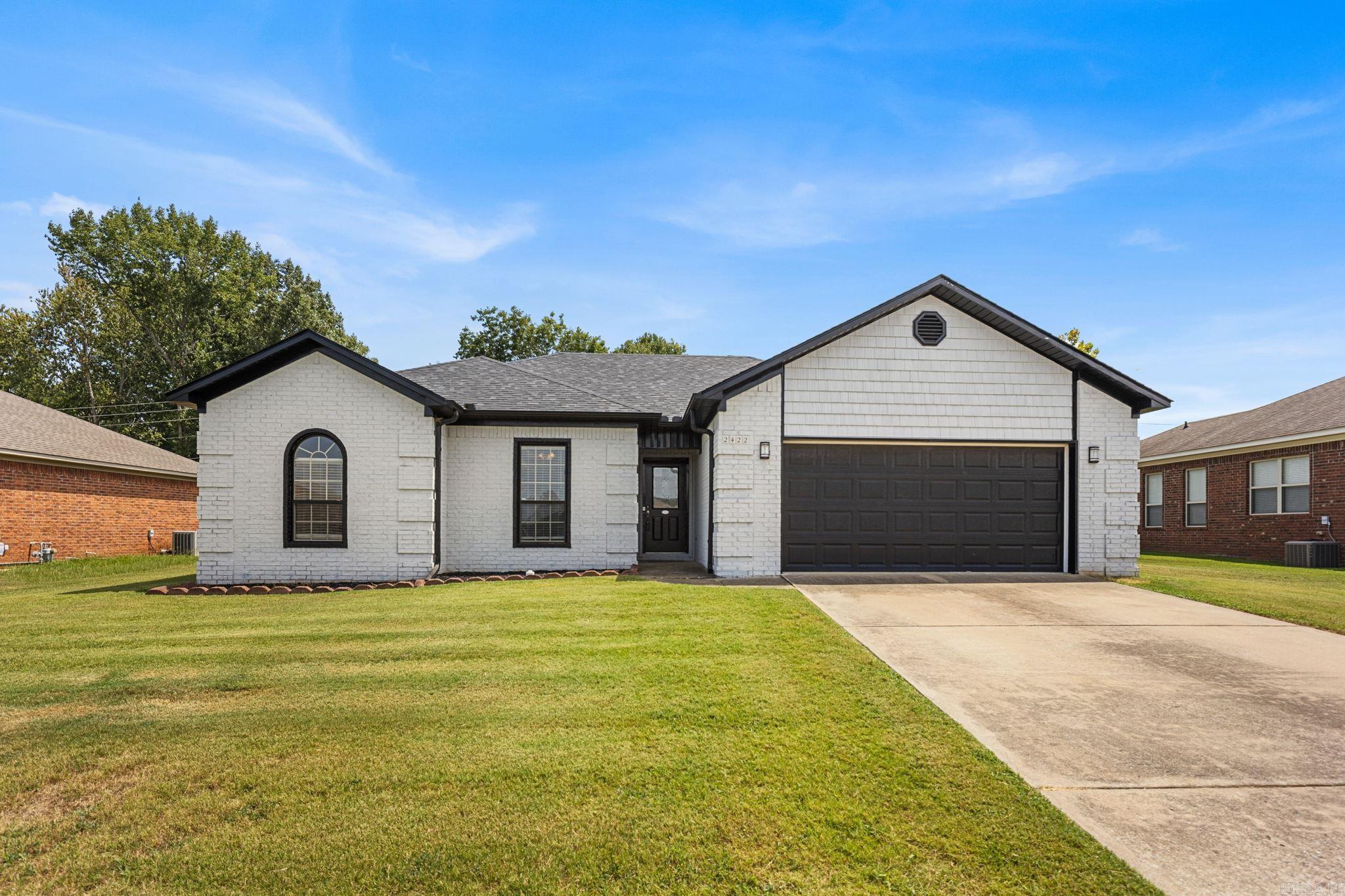 2422 Bluestone Dr Property Photo 2