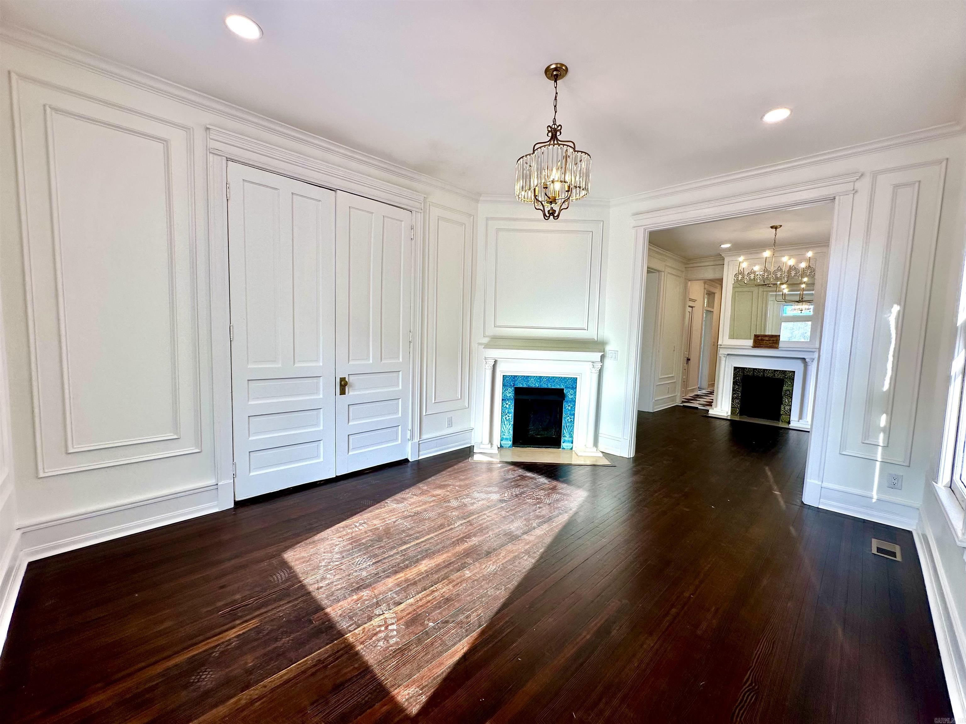 1605 Center Street Property Photo 3