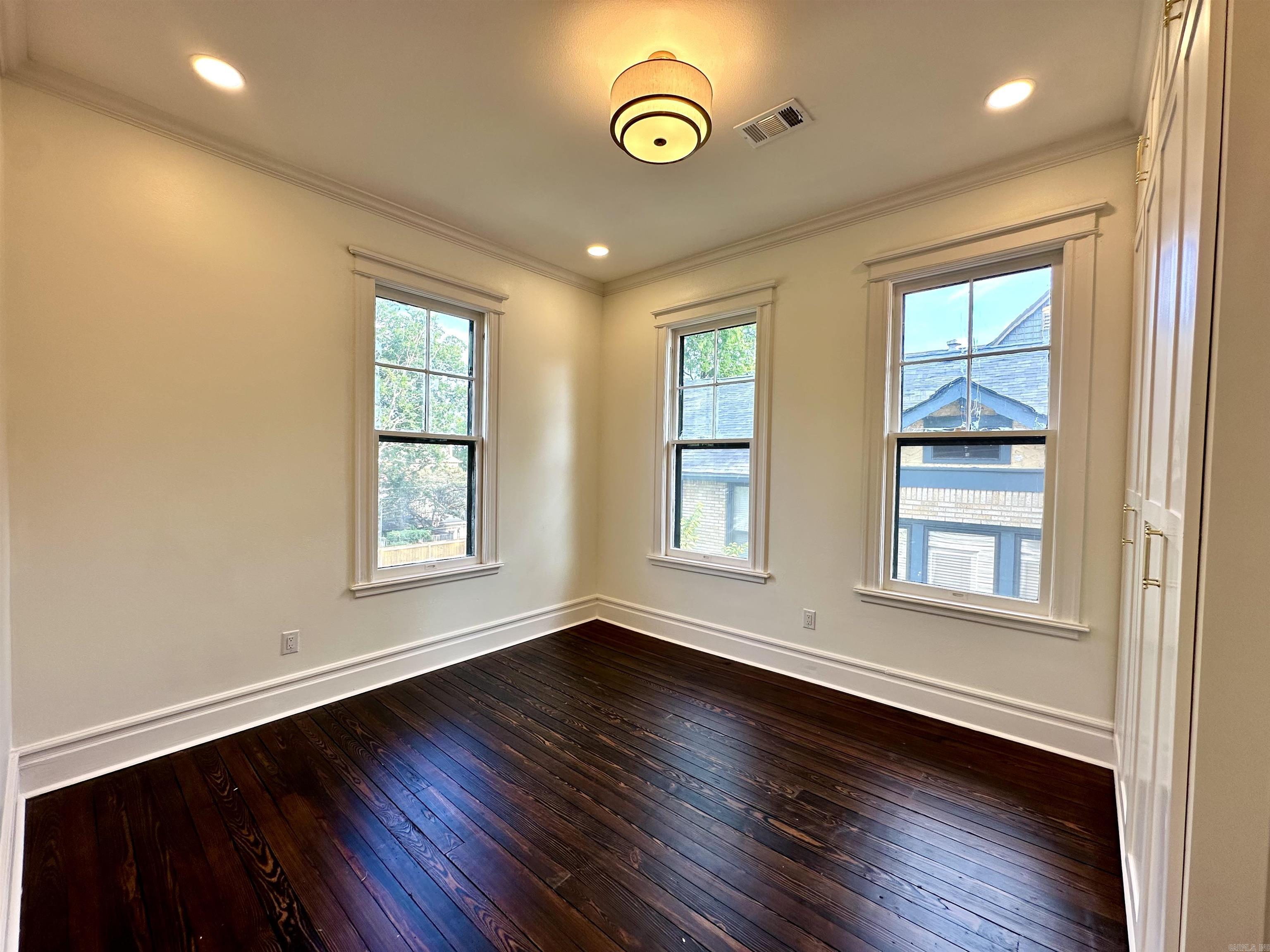 1605 Center Street Property Photo 23