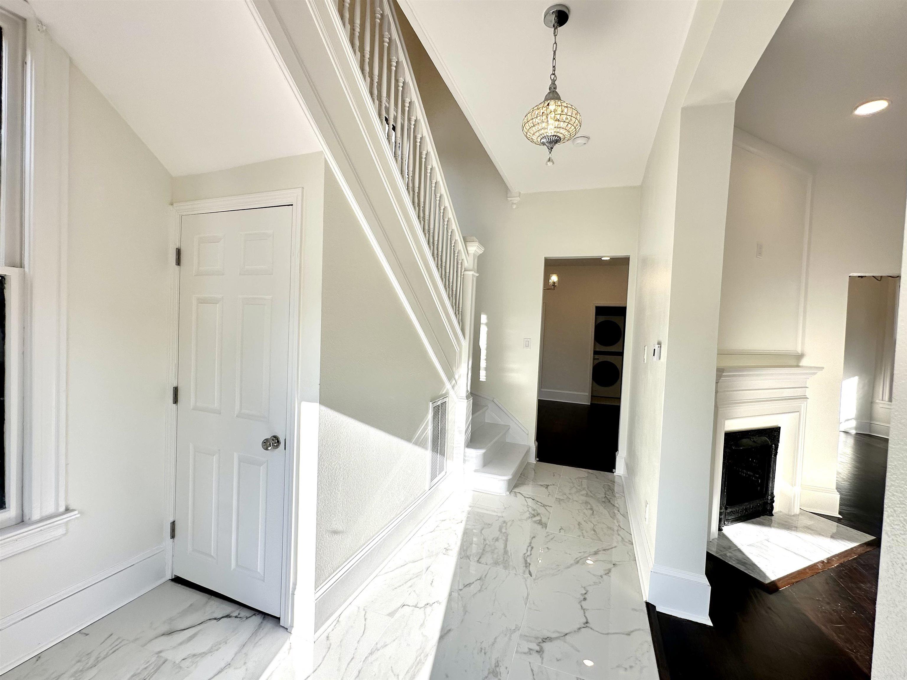 1601 Center Street Property Photo 2