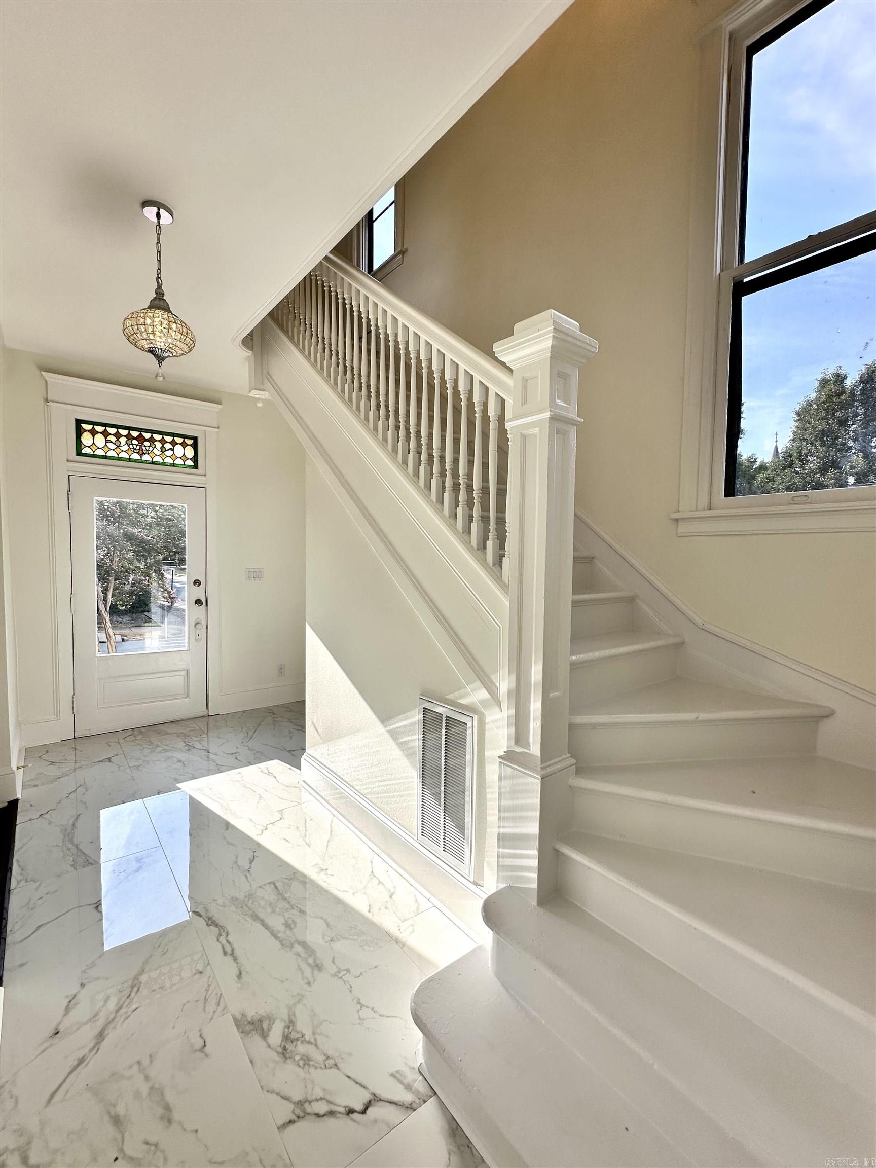 1601 Center Street Property Photo 3