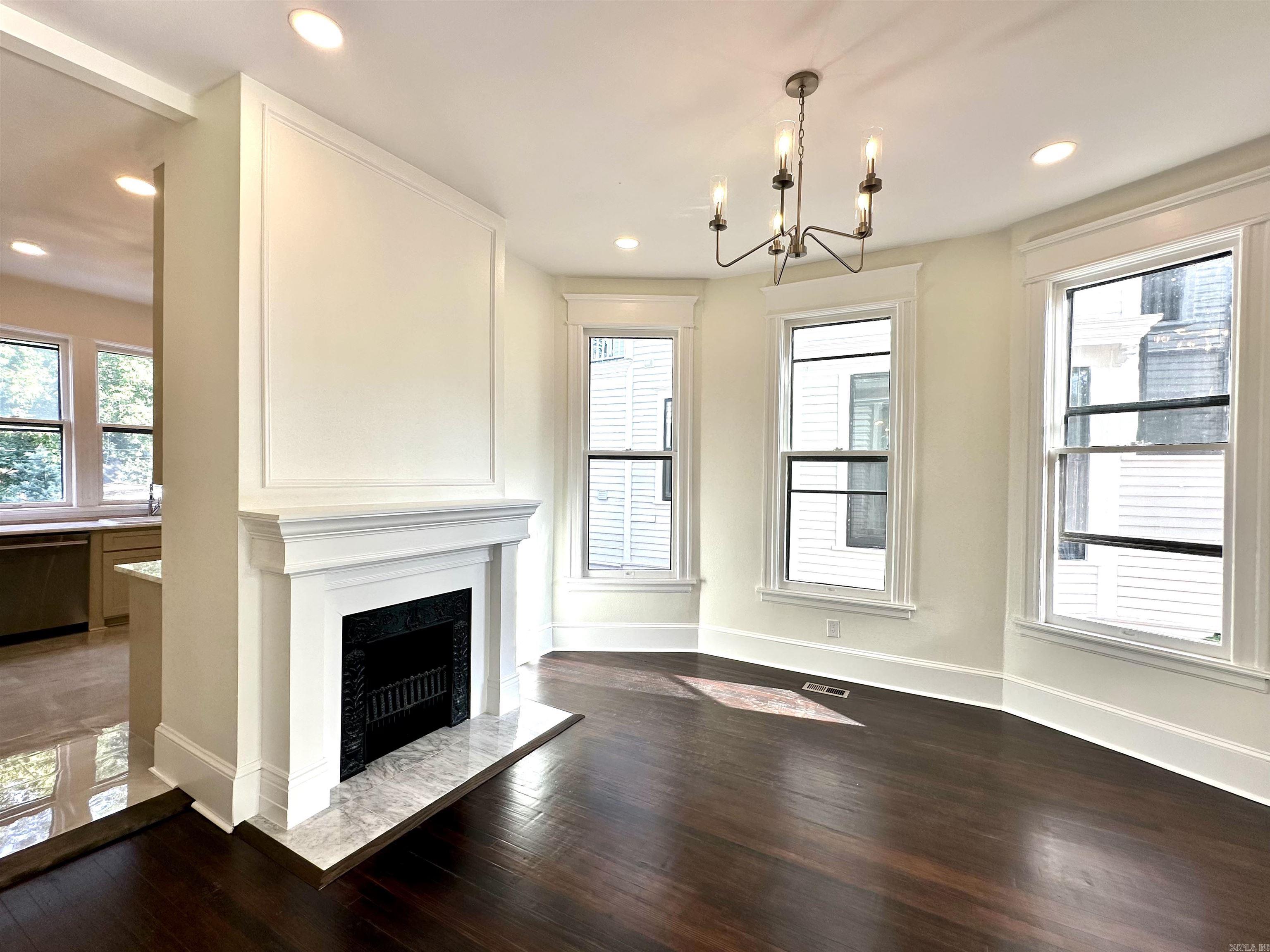 1601 Center Street Property Photo 7
