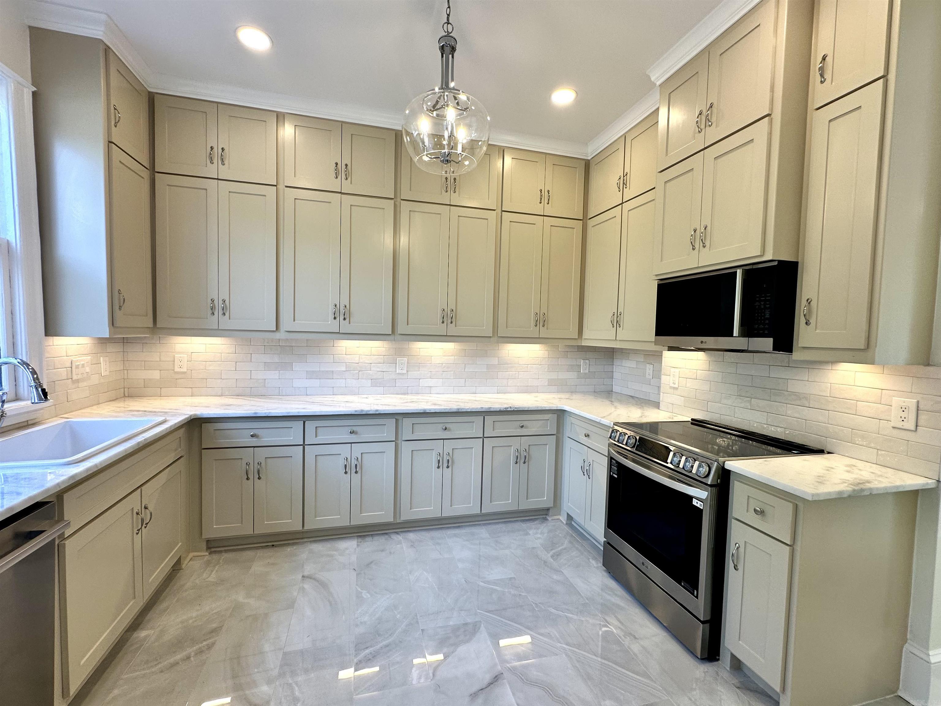 1601 Center Street Property Photo 13