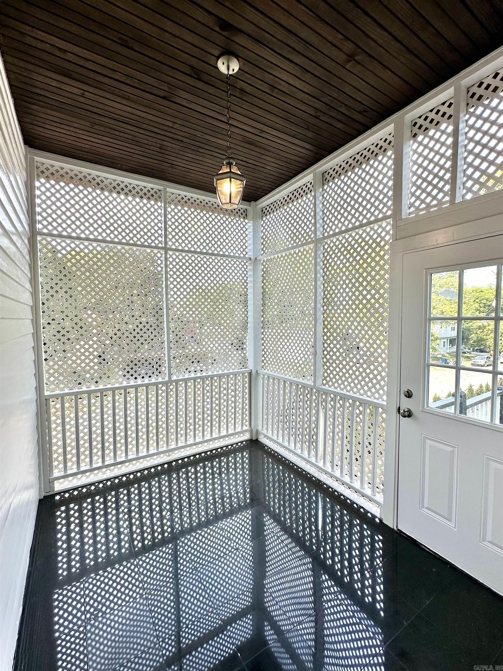 1601 Center Street Property Photo 14