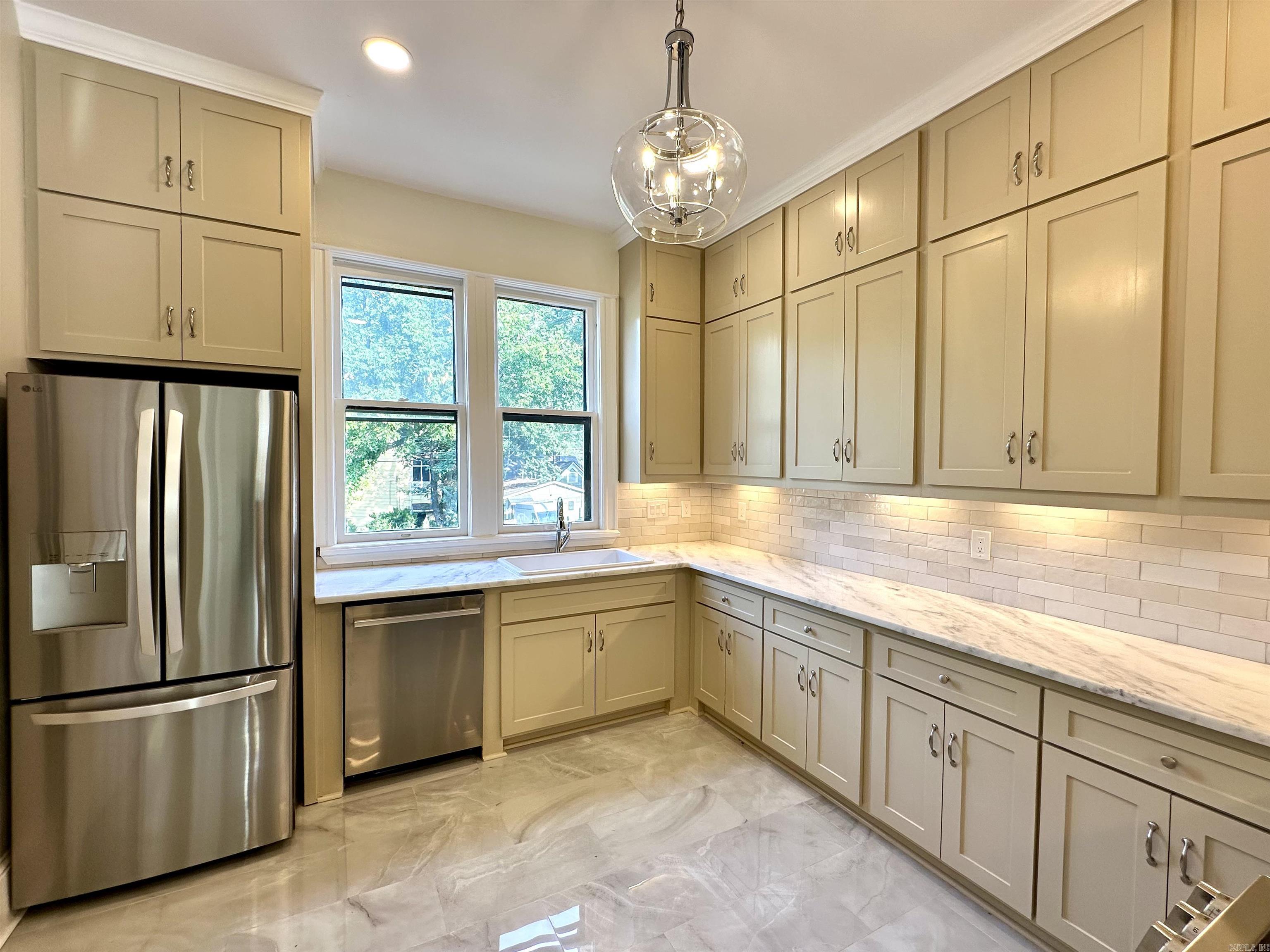 1601 Center Street Property Photo 15