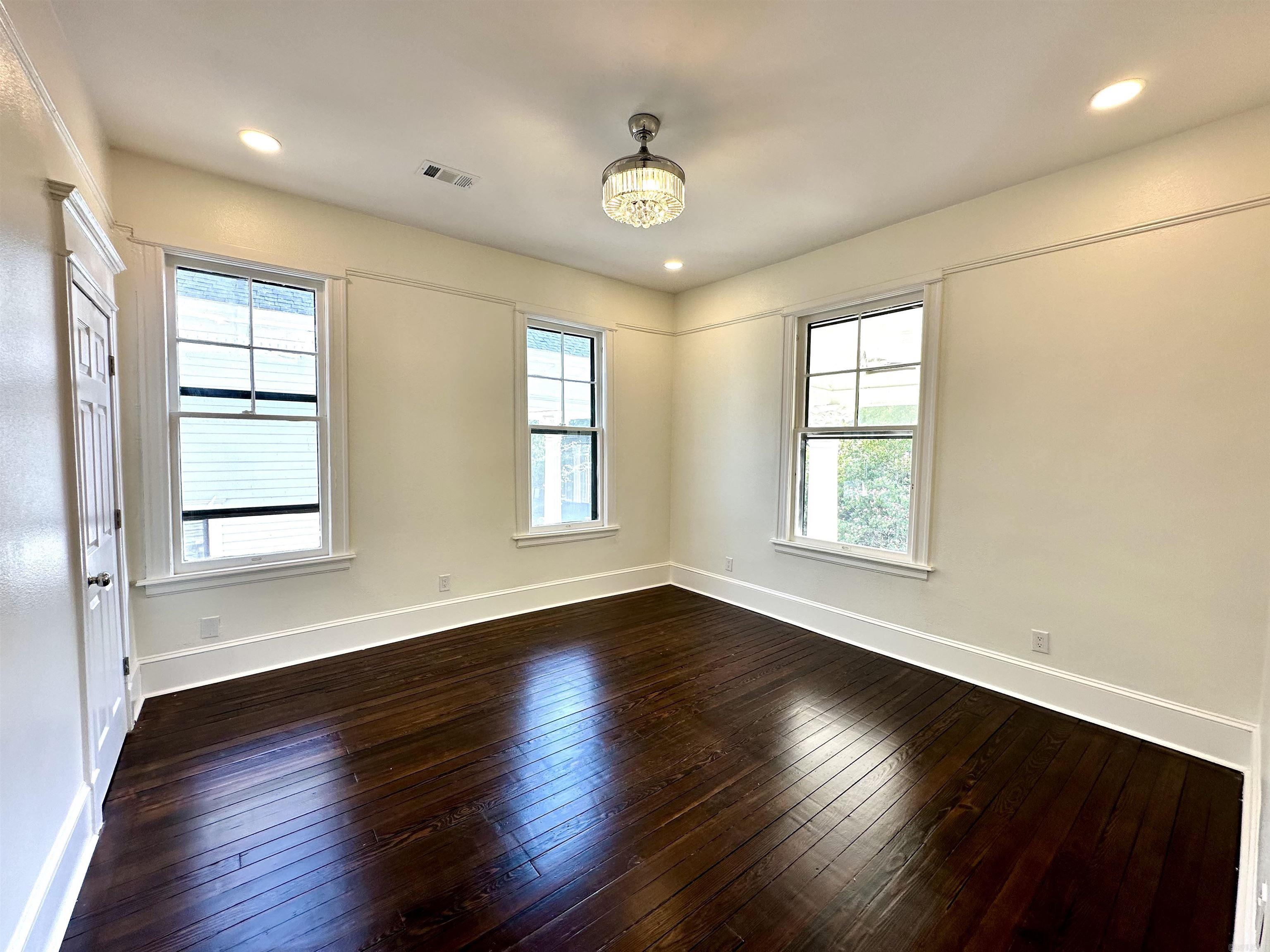 1601 Center Street Property Photo 16