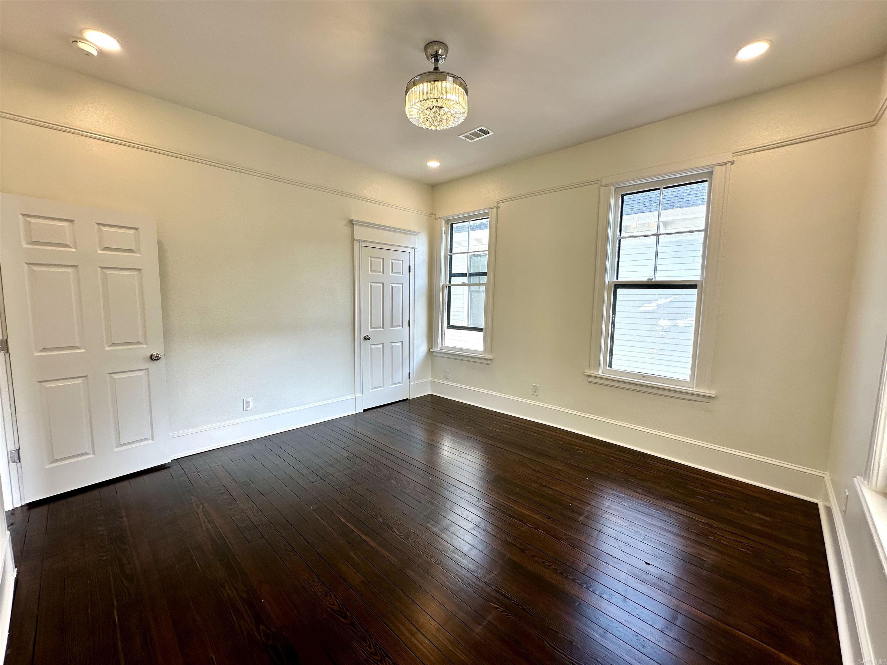 1601 Center Street Property Photo 17