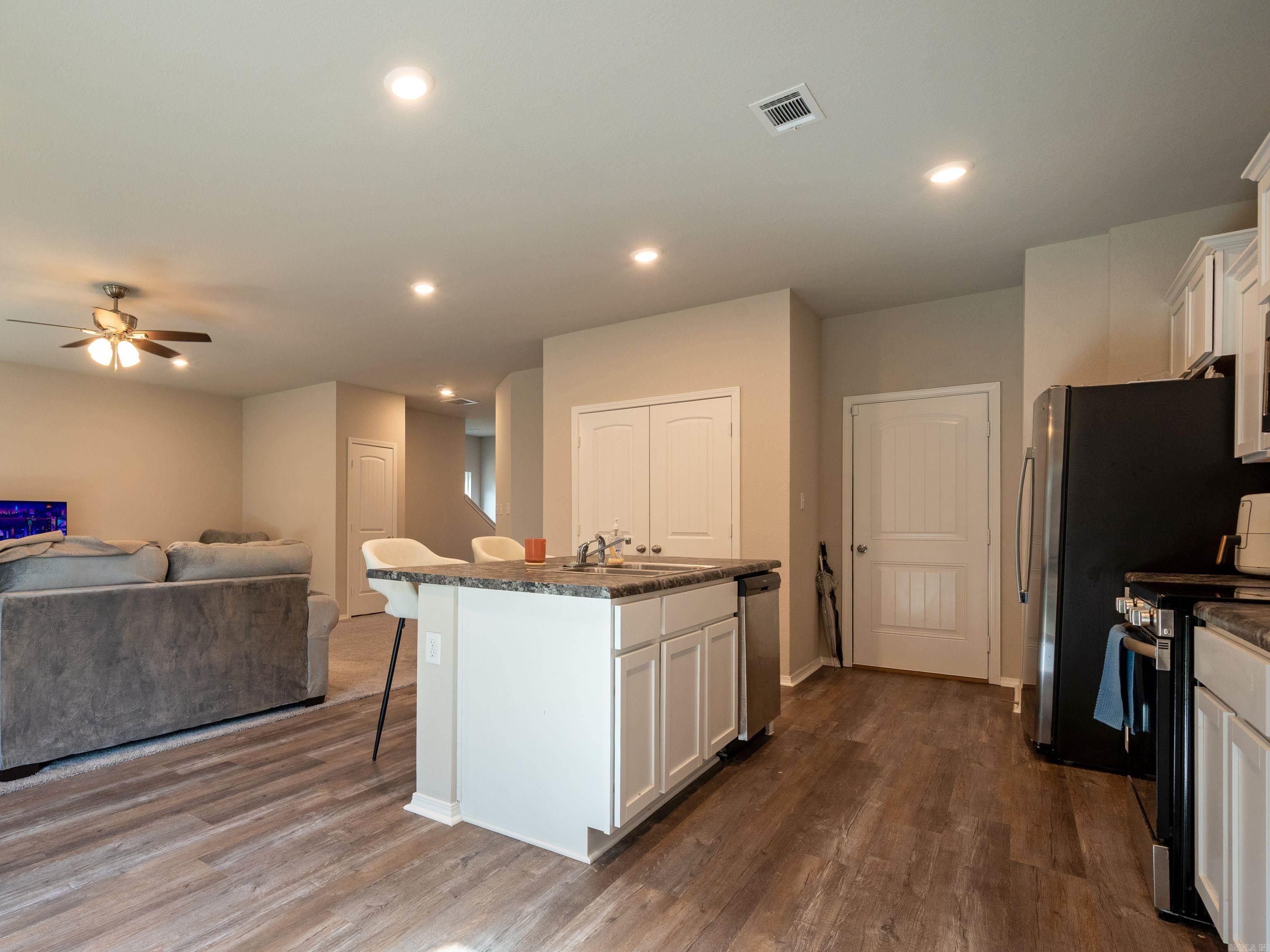1530 Carillon Lane Property Photo 4