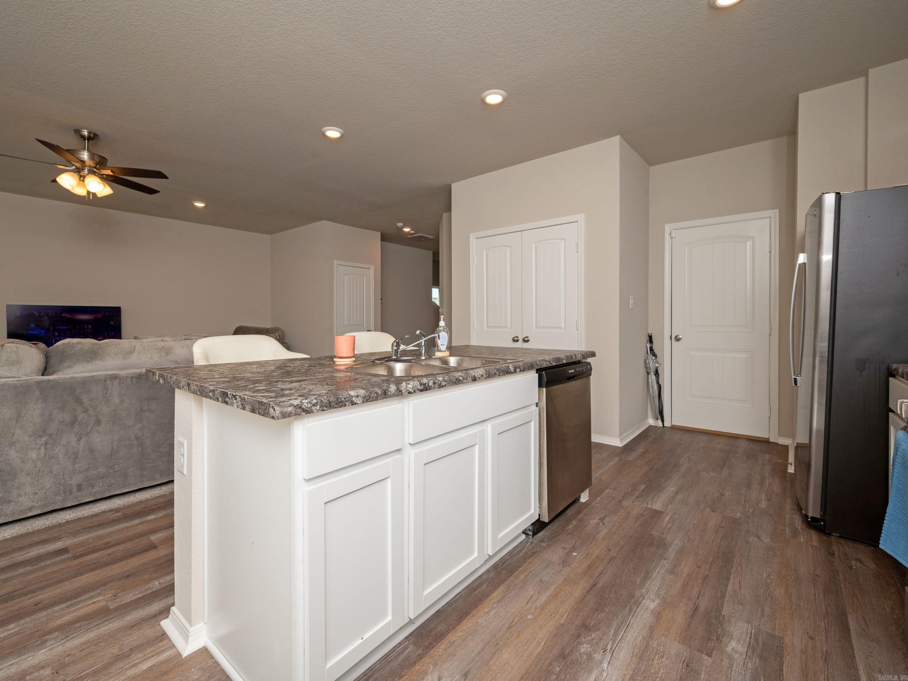 1530 Carillon Lane Property Photo 6