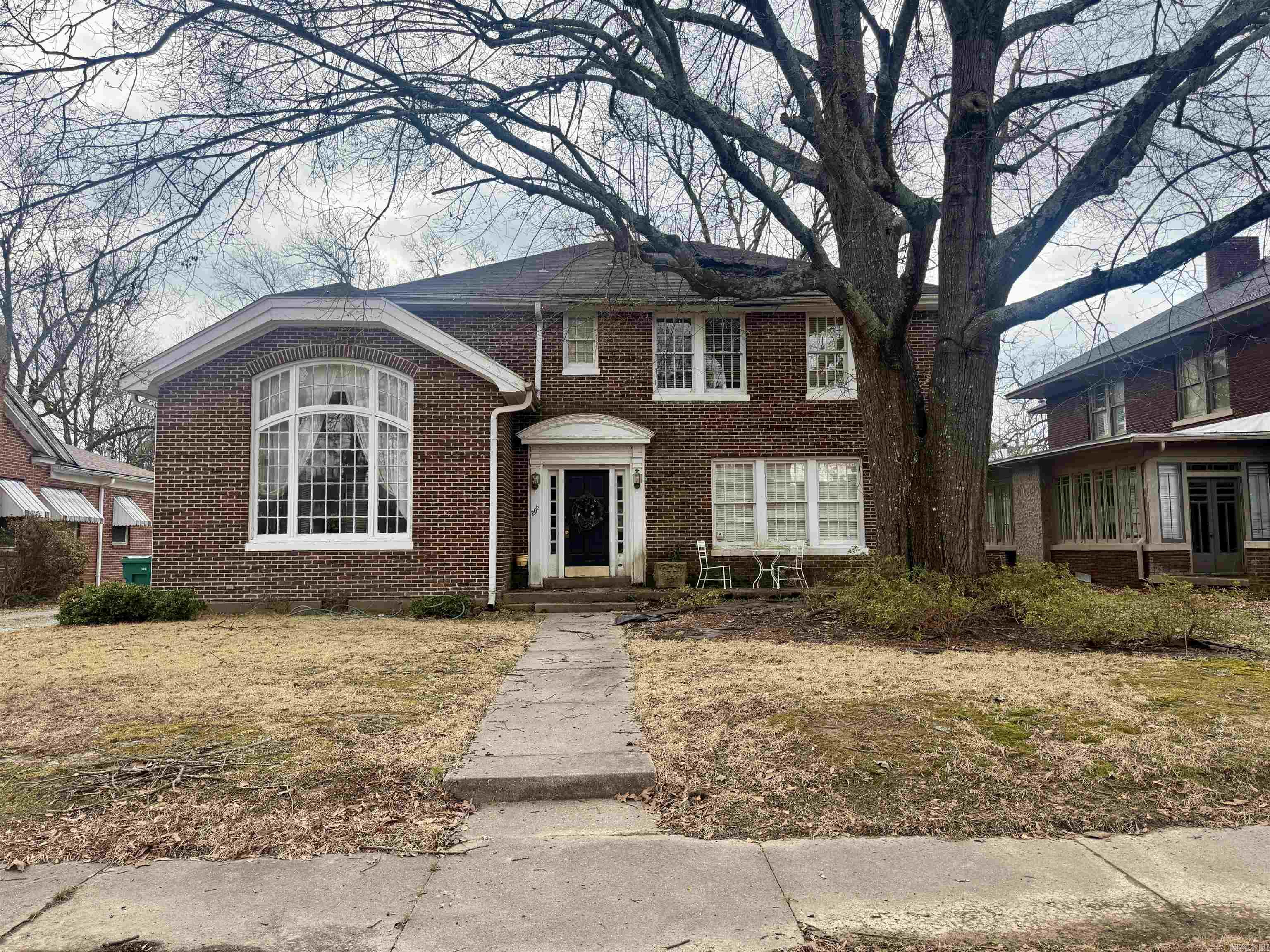 206 Park Pl Property Photo 1