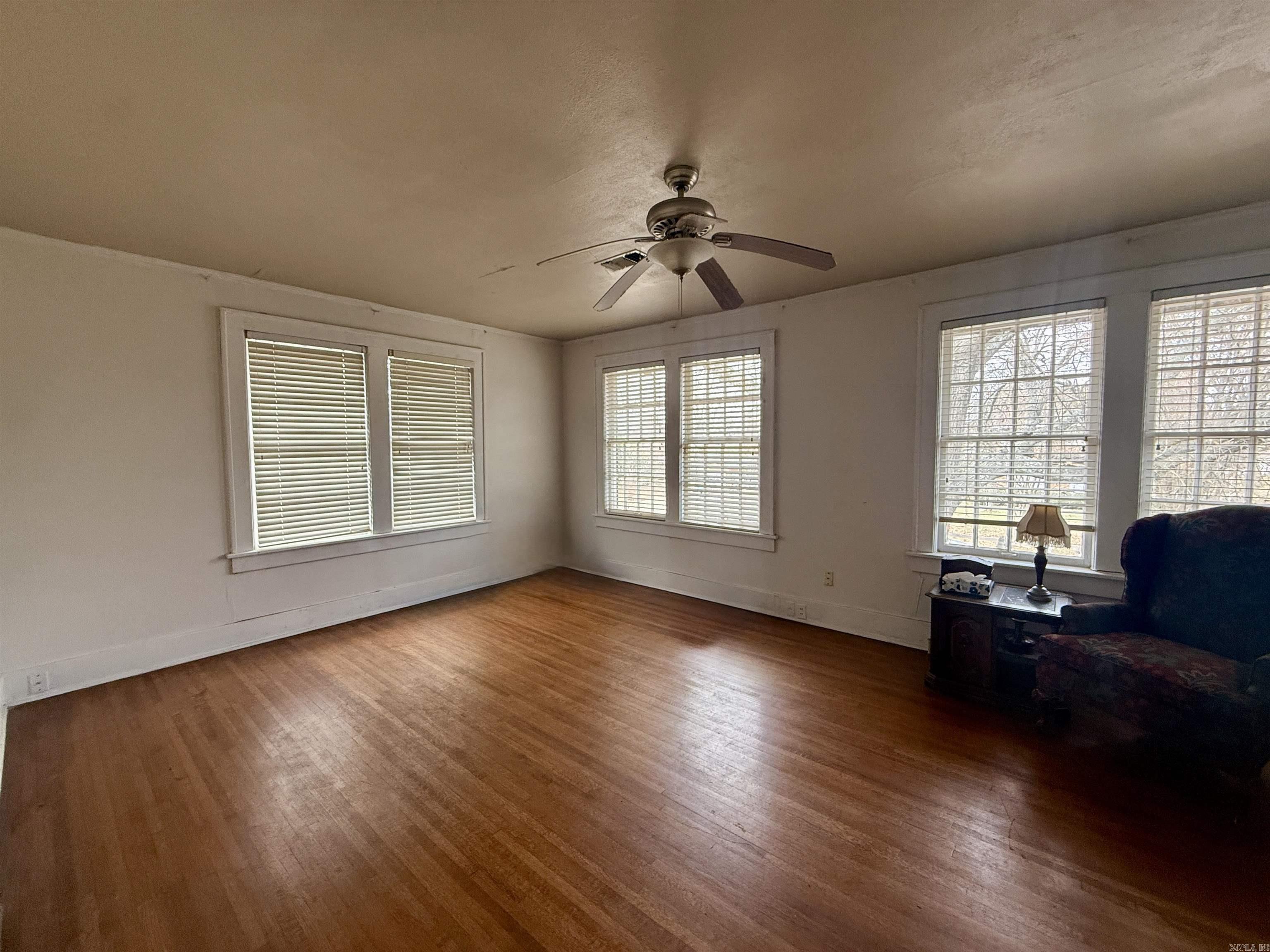 206 Park Pl Property Photo 7