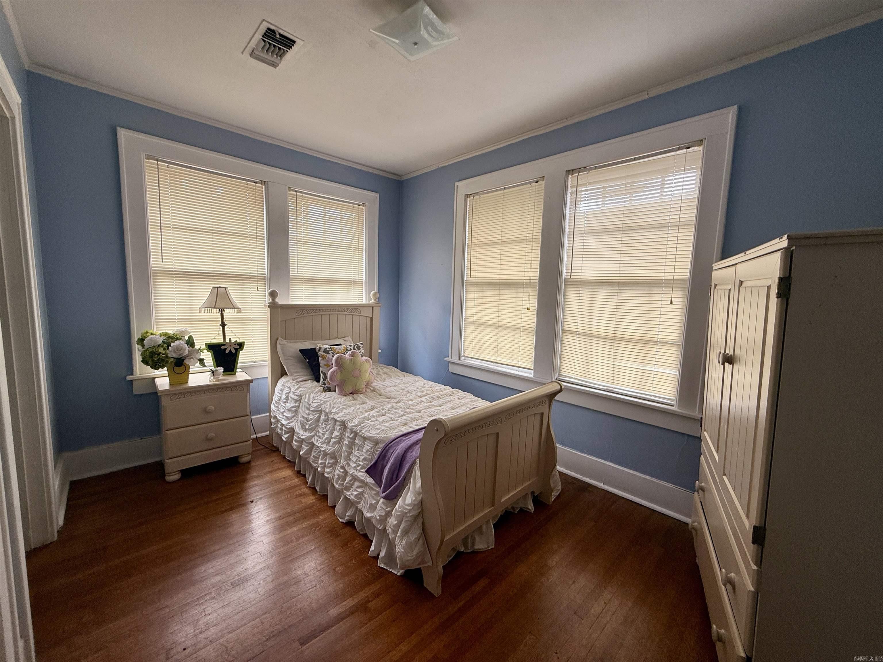 206 Park Pl Property Photo 9