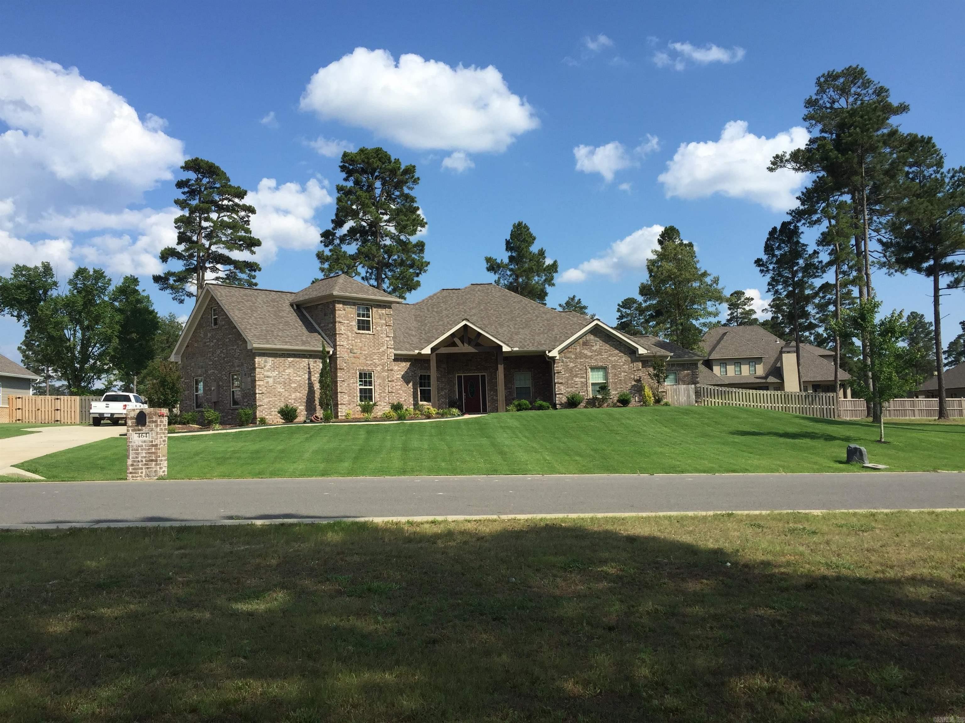 464 Augusta Drive Property Photo 1