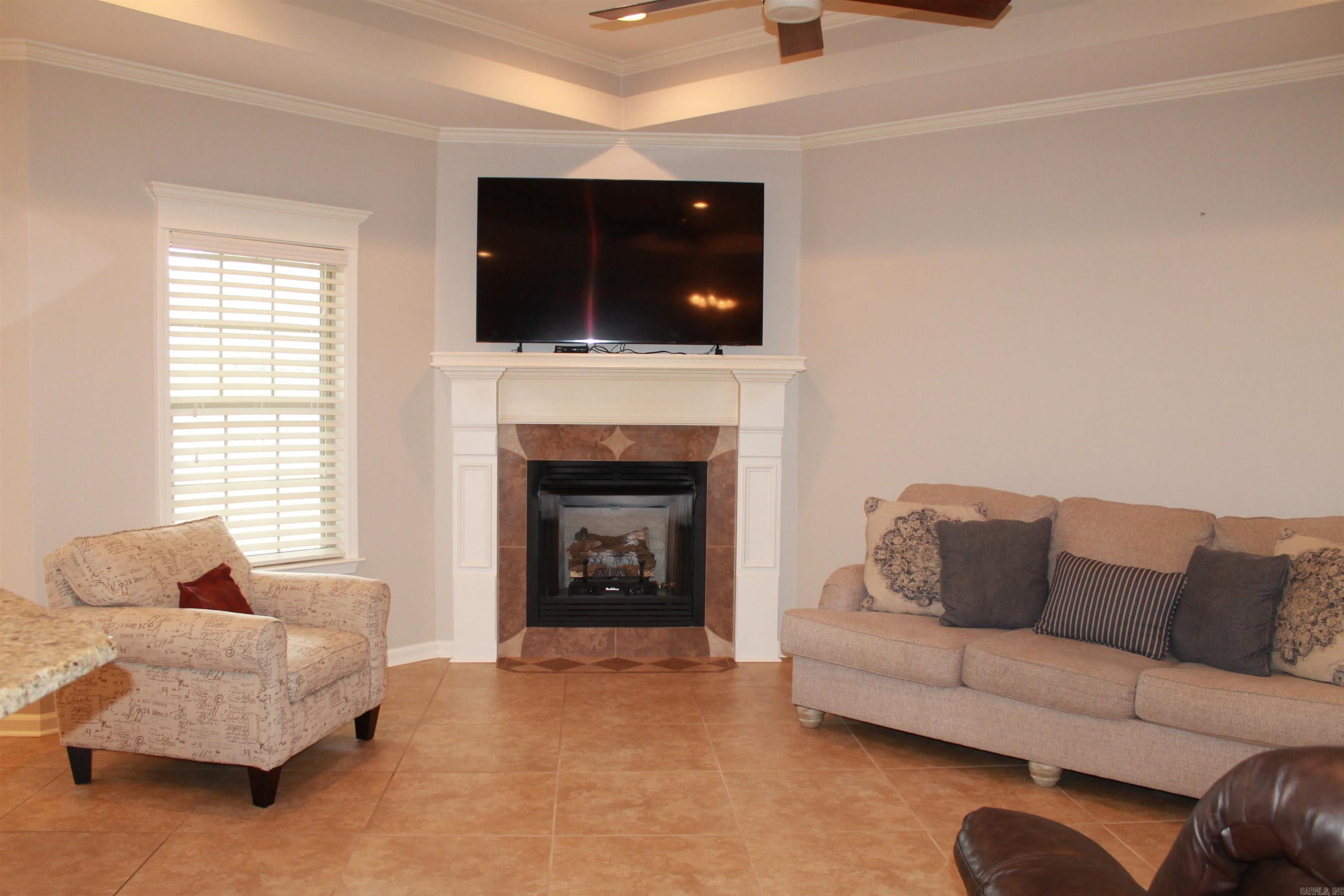 464 Augusta Drive Property Photo 2
