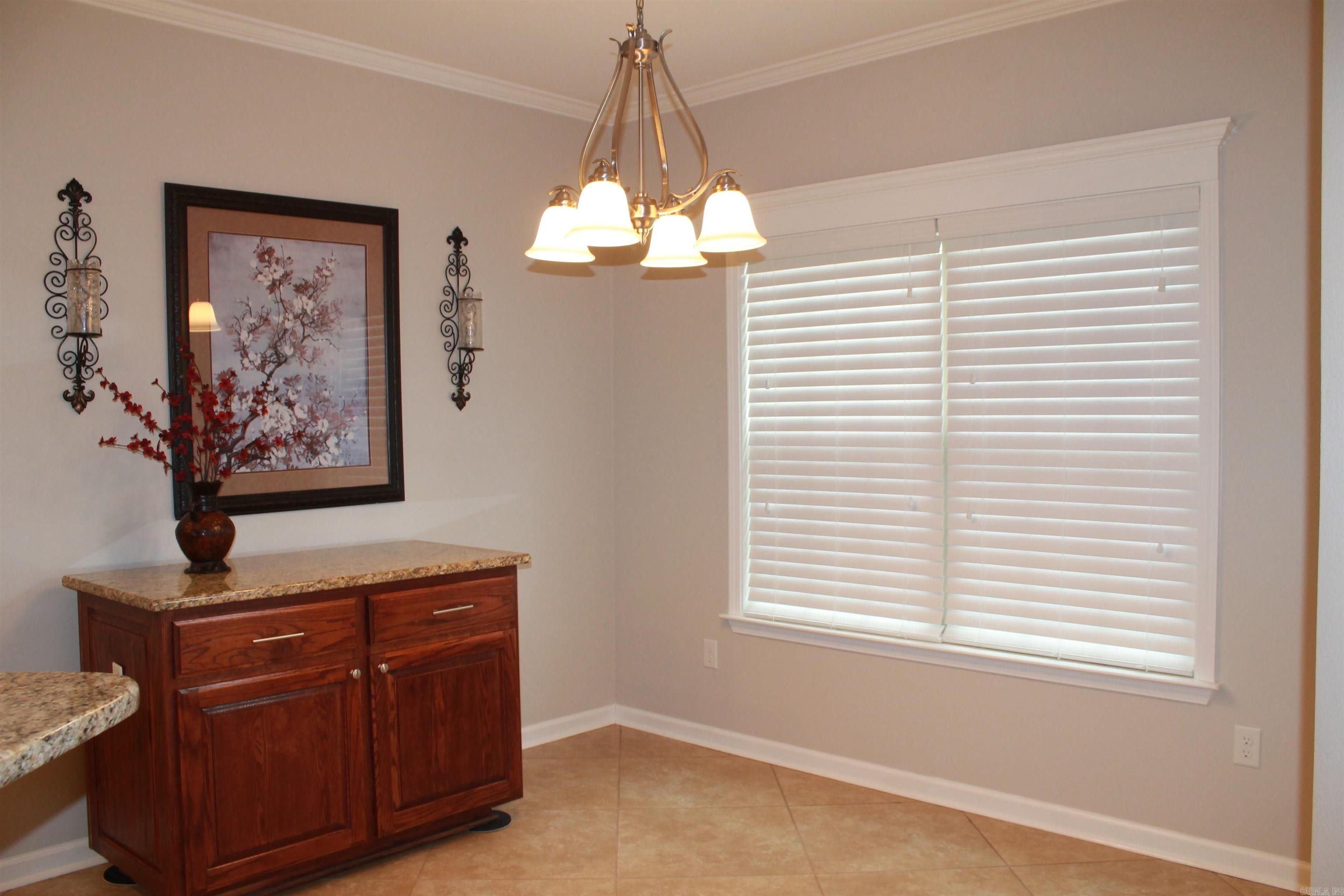 464 Augusta Drive Property Photo 5