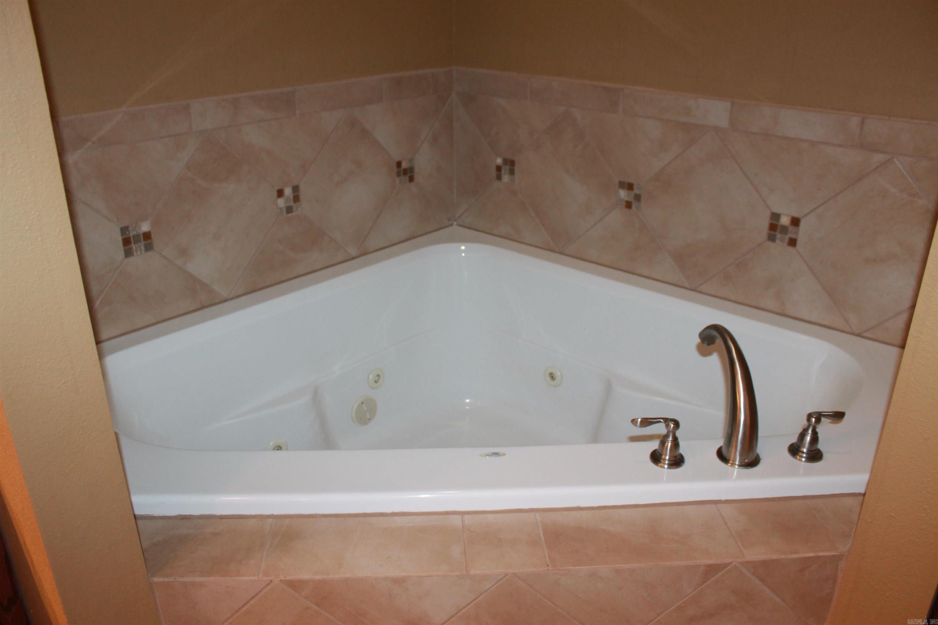 464 Augusta Drive Property Photo 15
