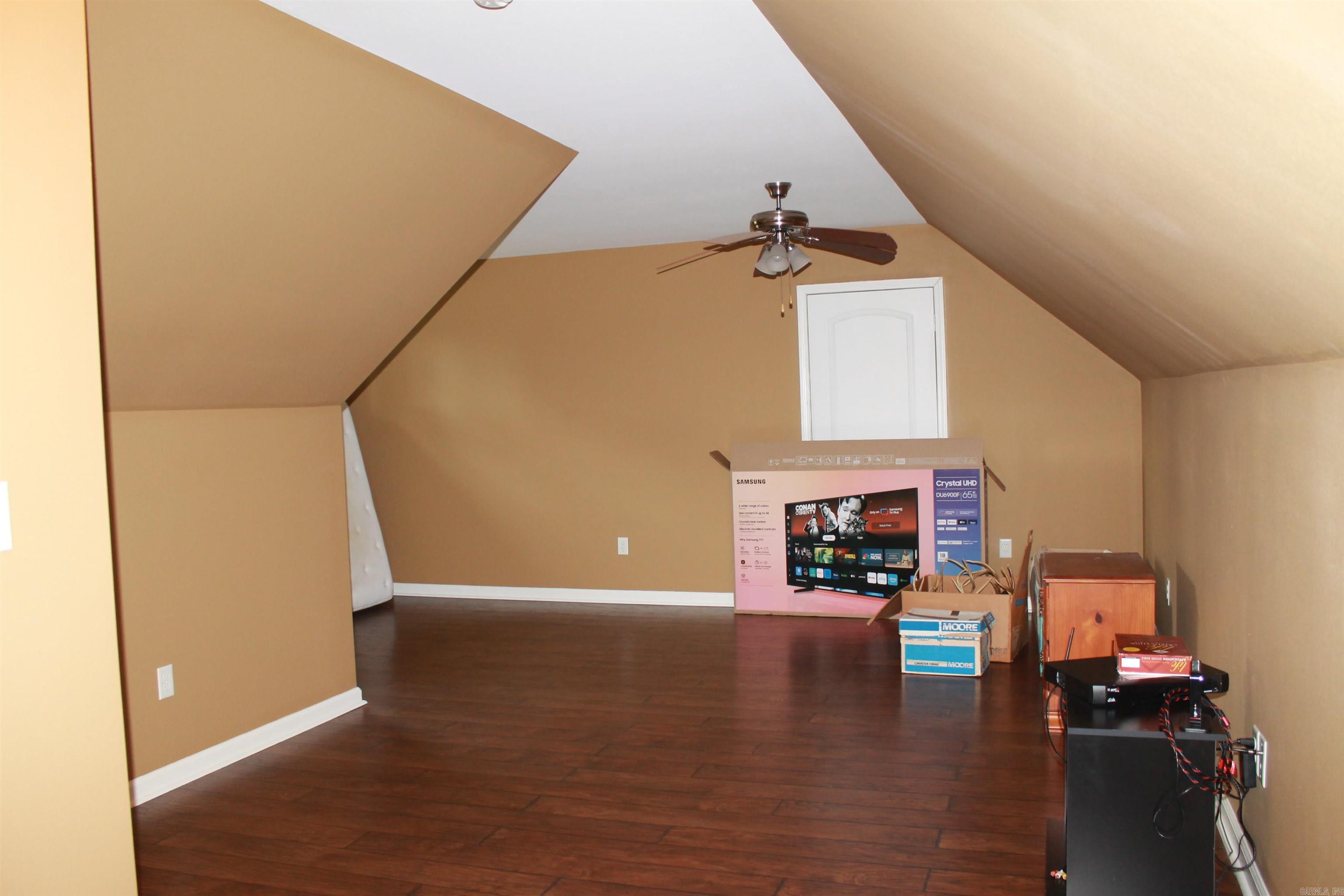 464 Augusta Drive Property Photo 22