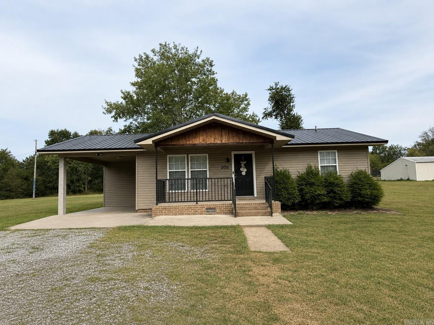 202 N Spain Property Photo 1