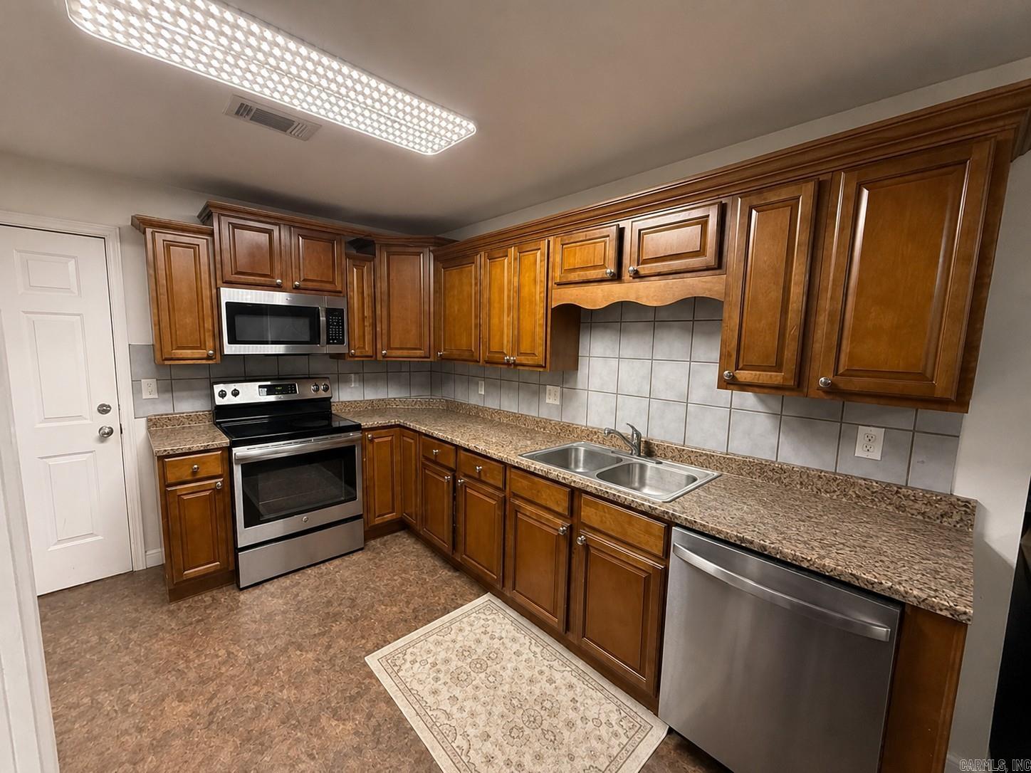 202 N Spain Property Photo 6