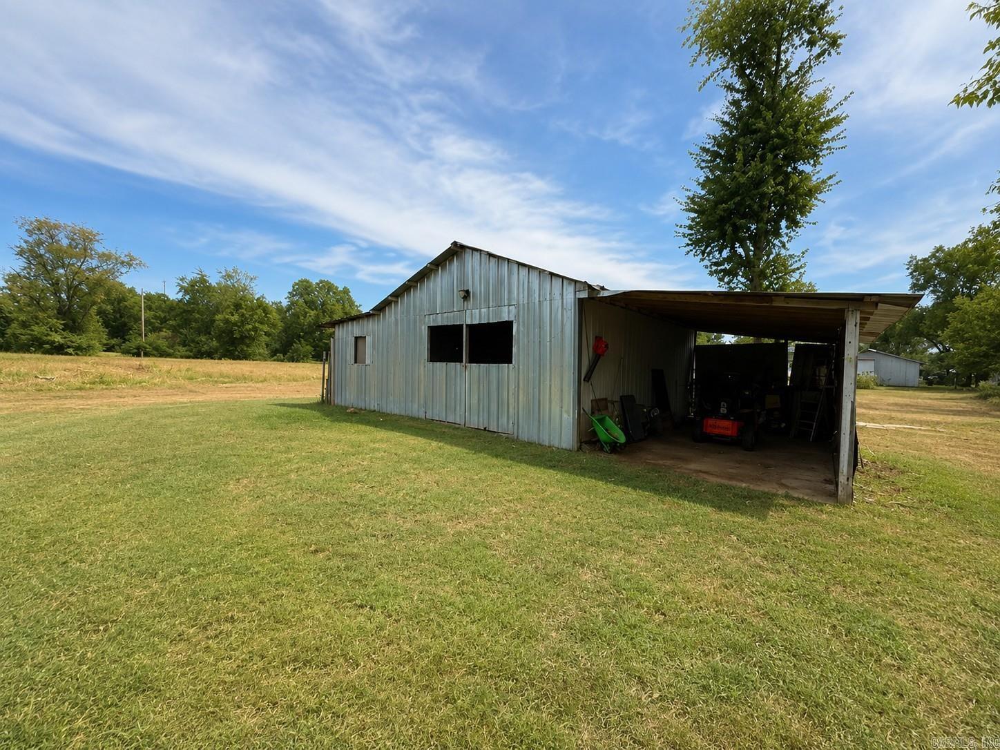 202 N Spain Property Photo 16