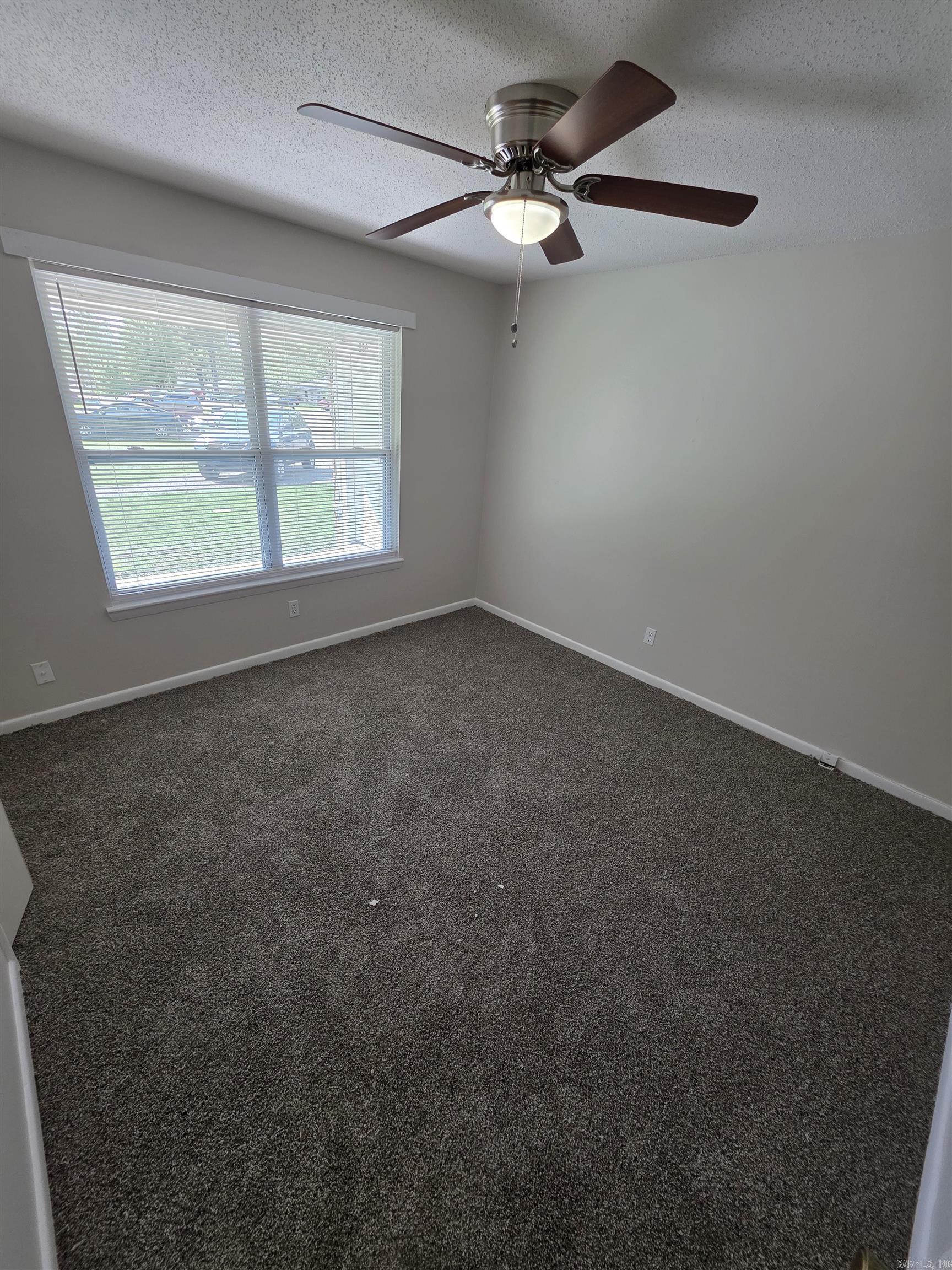 23 E Laramie Drive B Property Photo 6