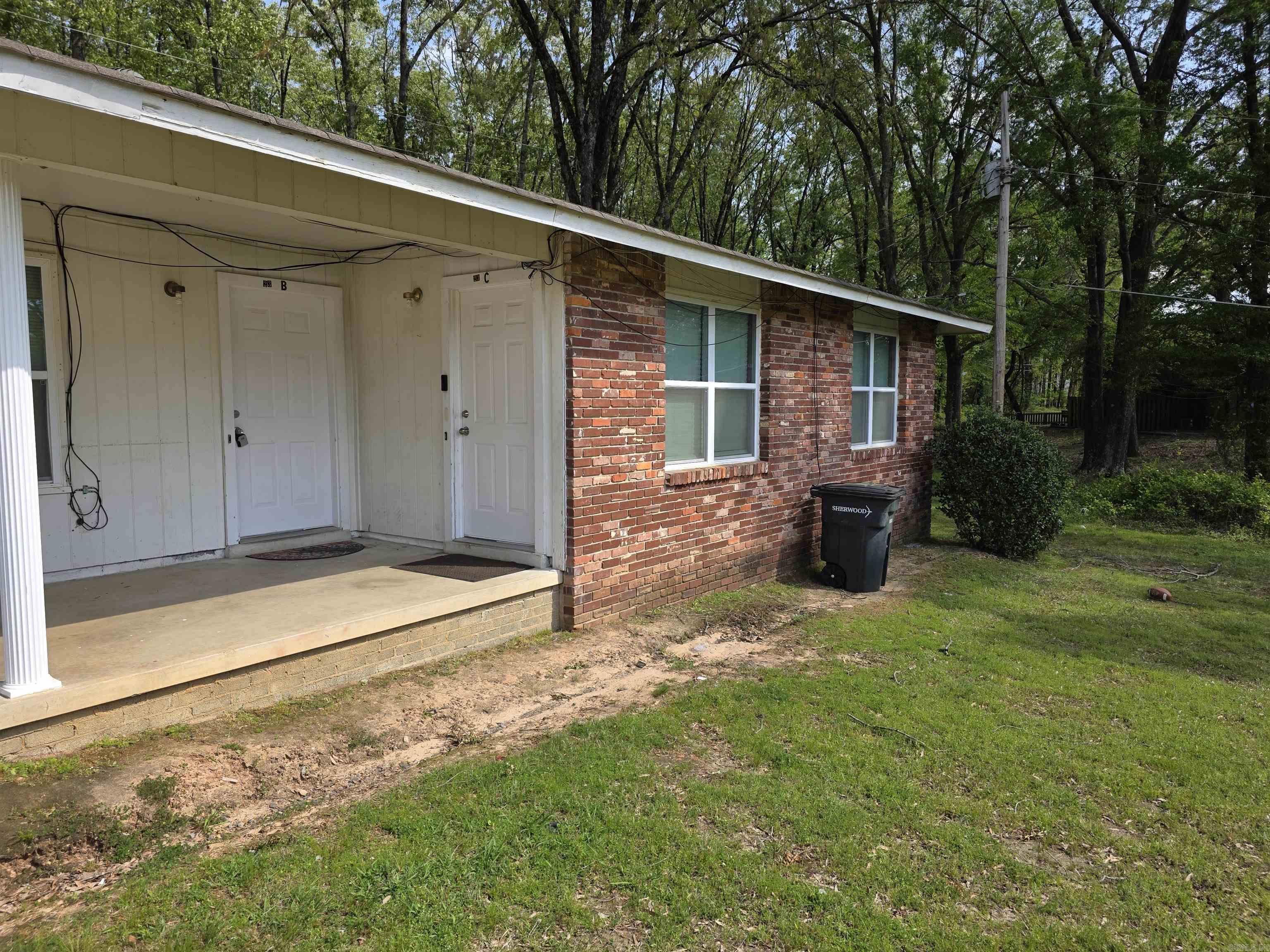 23 E Laramie Drive B Property Photo 11