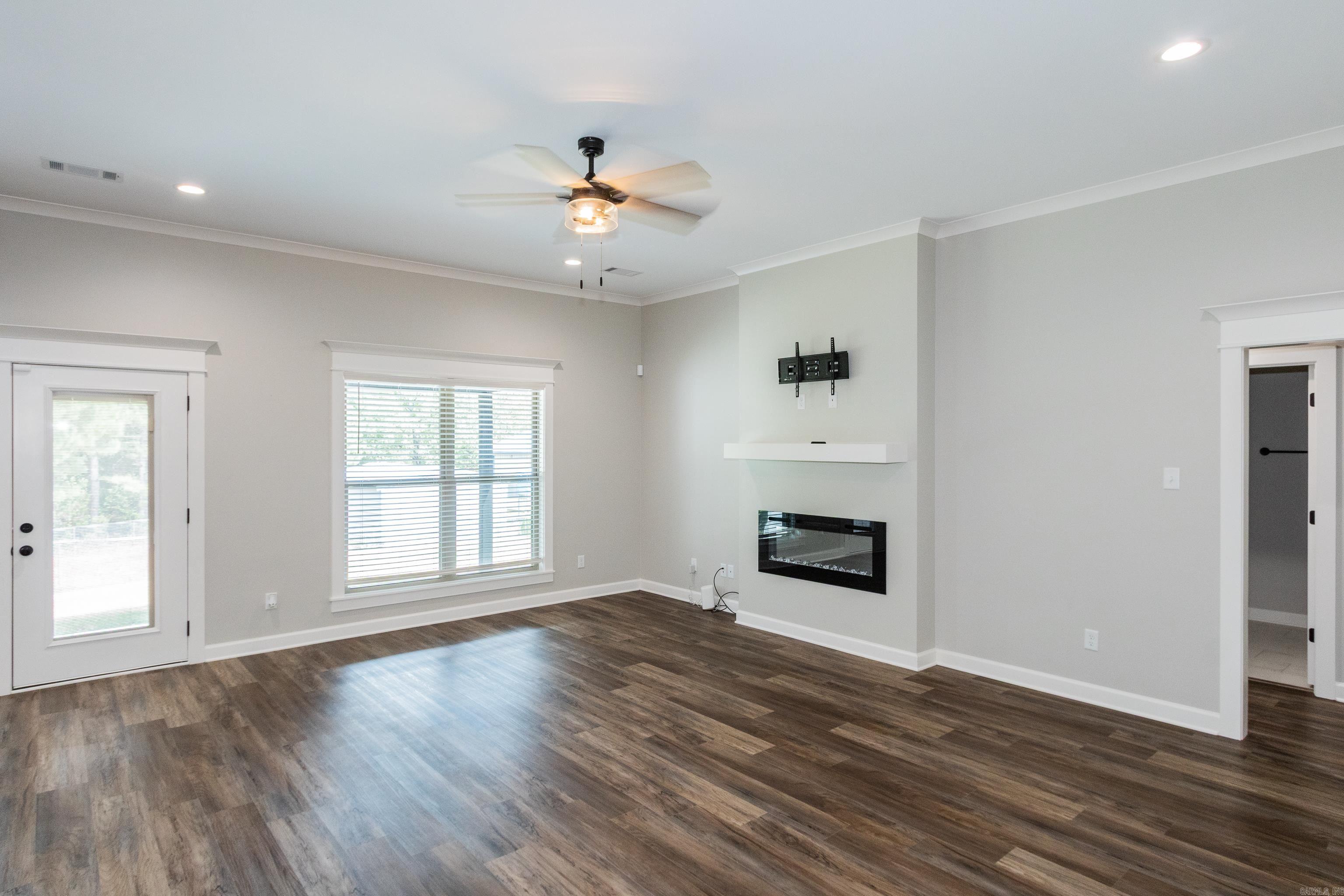 1316 Prudence Street Property Photo 8