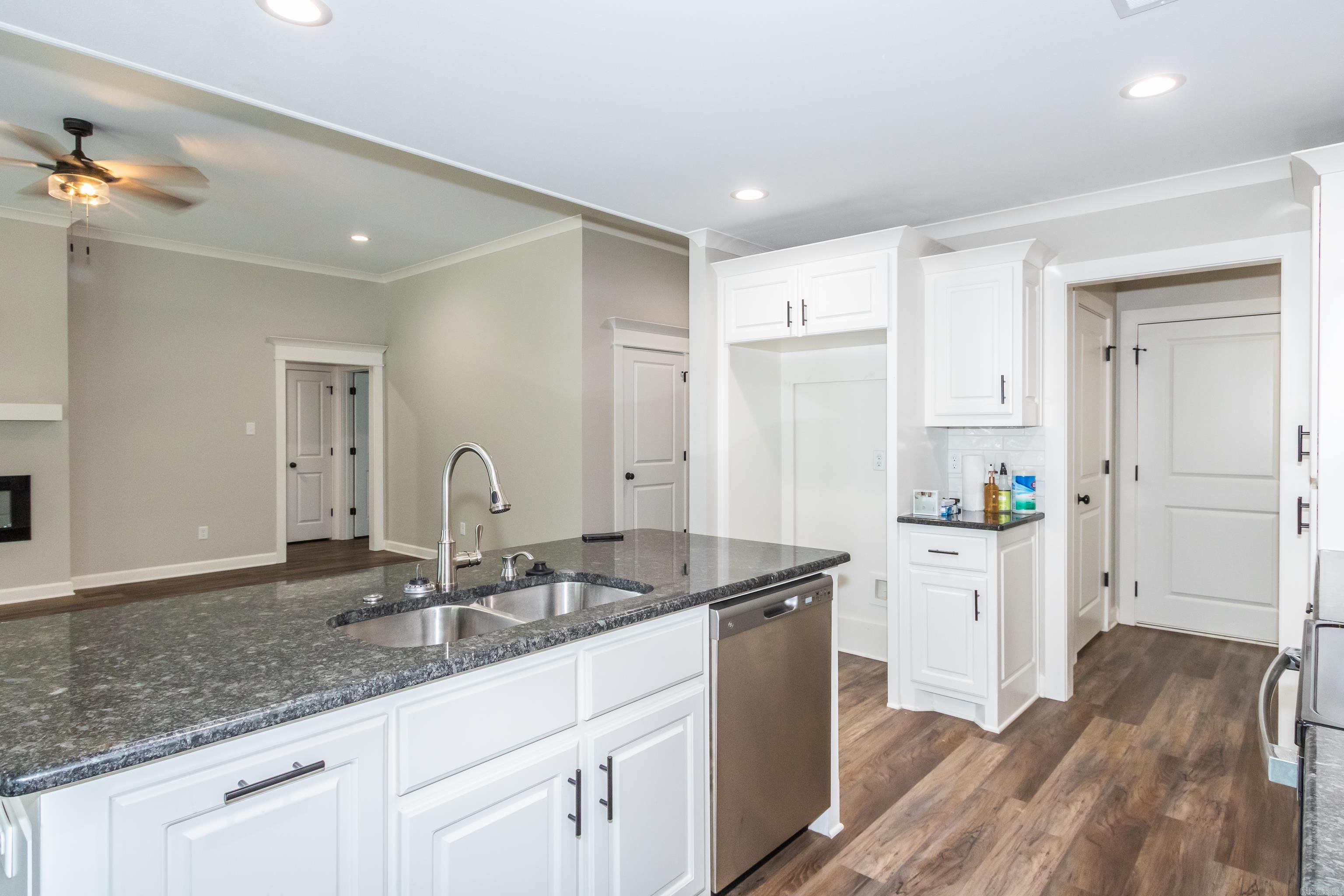 1316 Prudence Street Property Photo 15