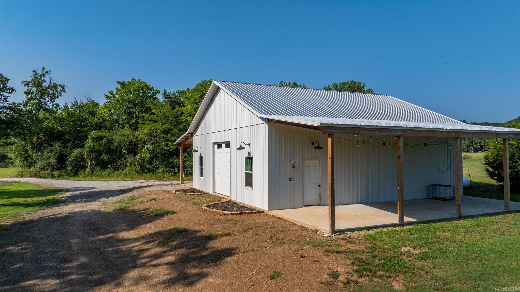 144 Sawmill Road Property Photo 3