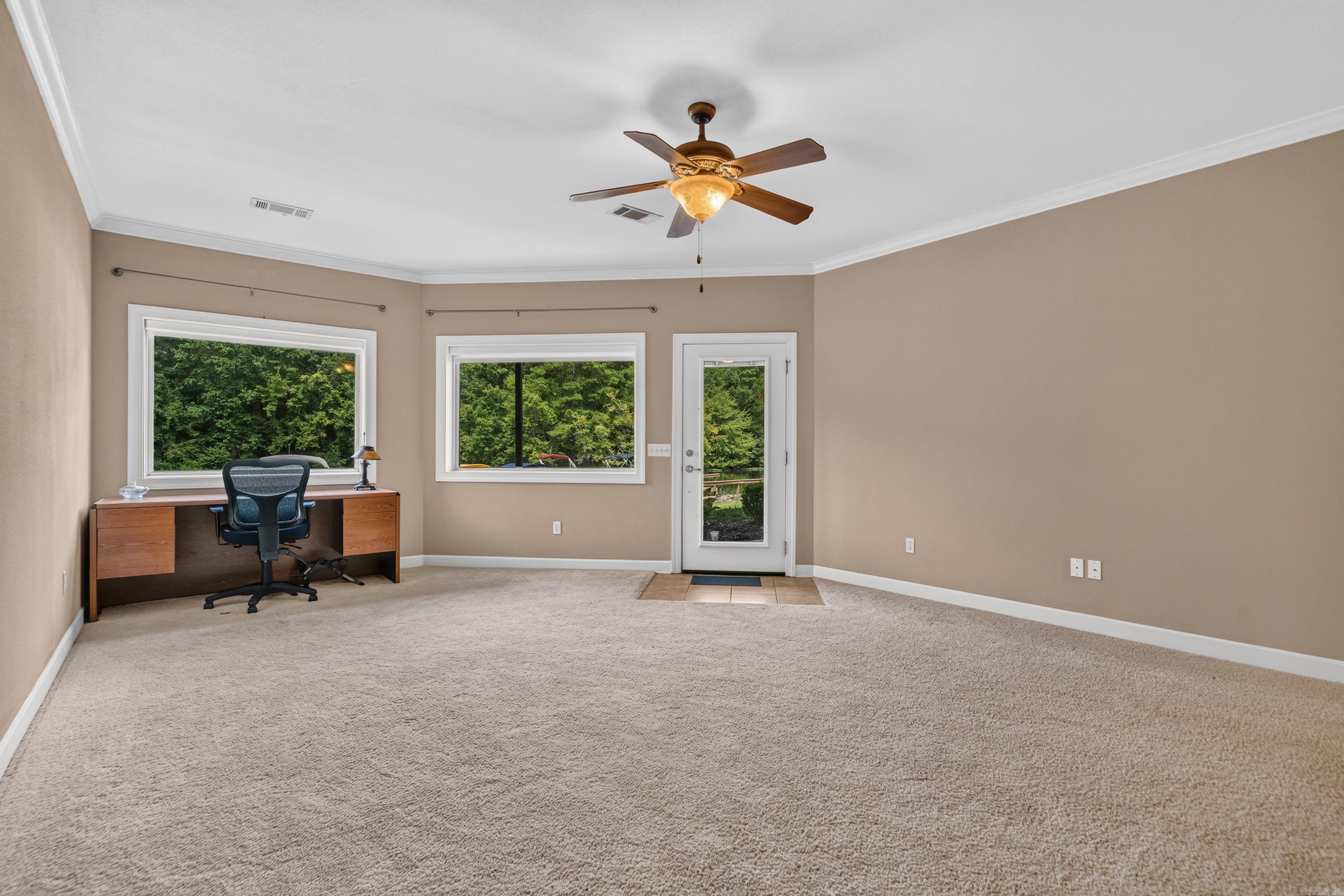 640 Arkridge J5 Property Photo 18