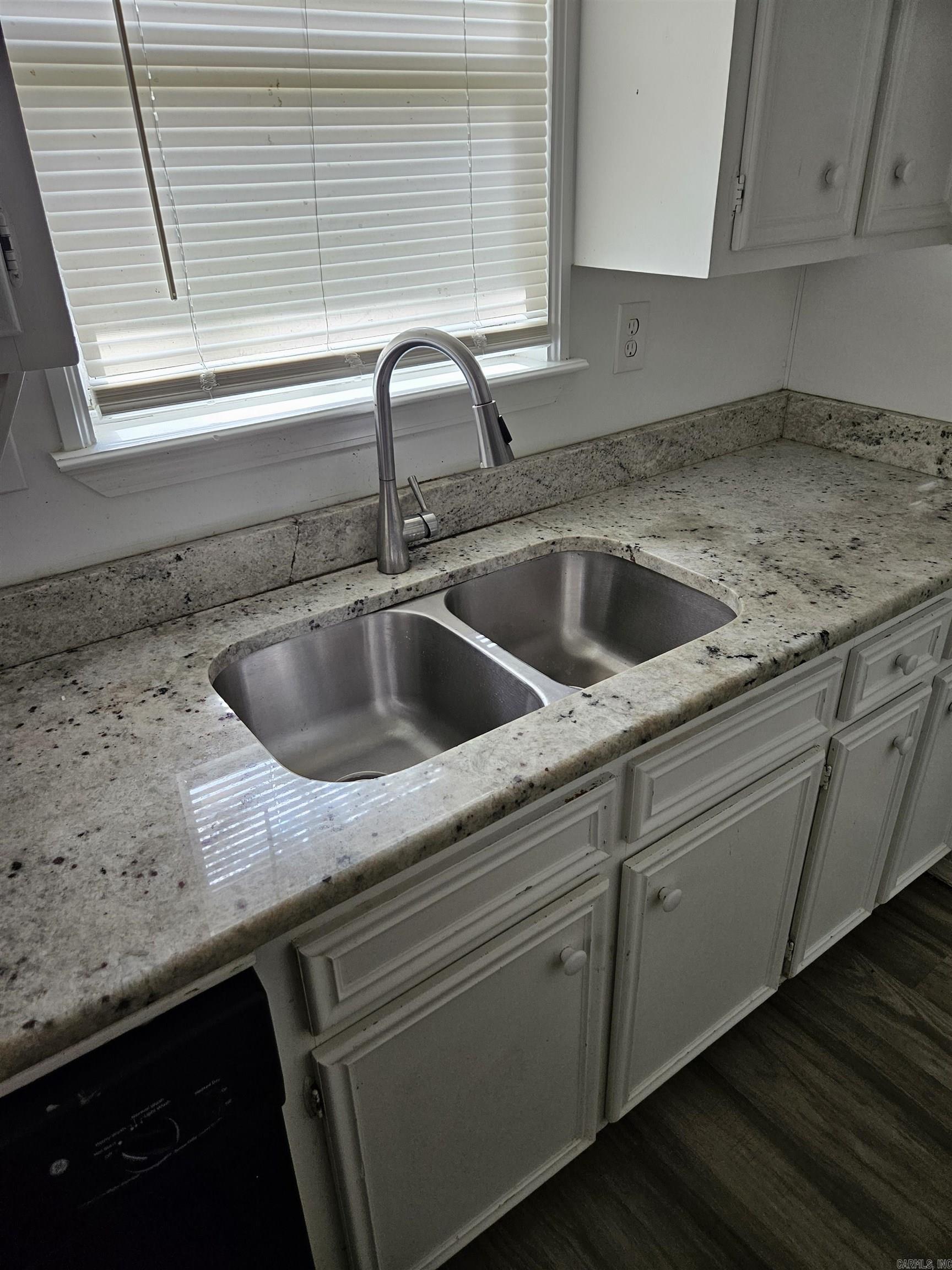 8315 Clearlake Drive Property Photo 3