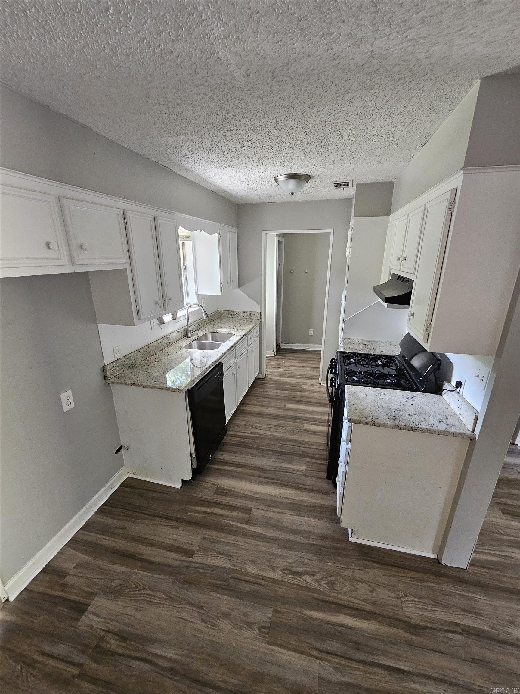 8315 Clearlake Drive Property Photo 6