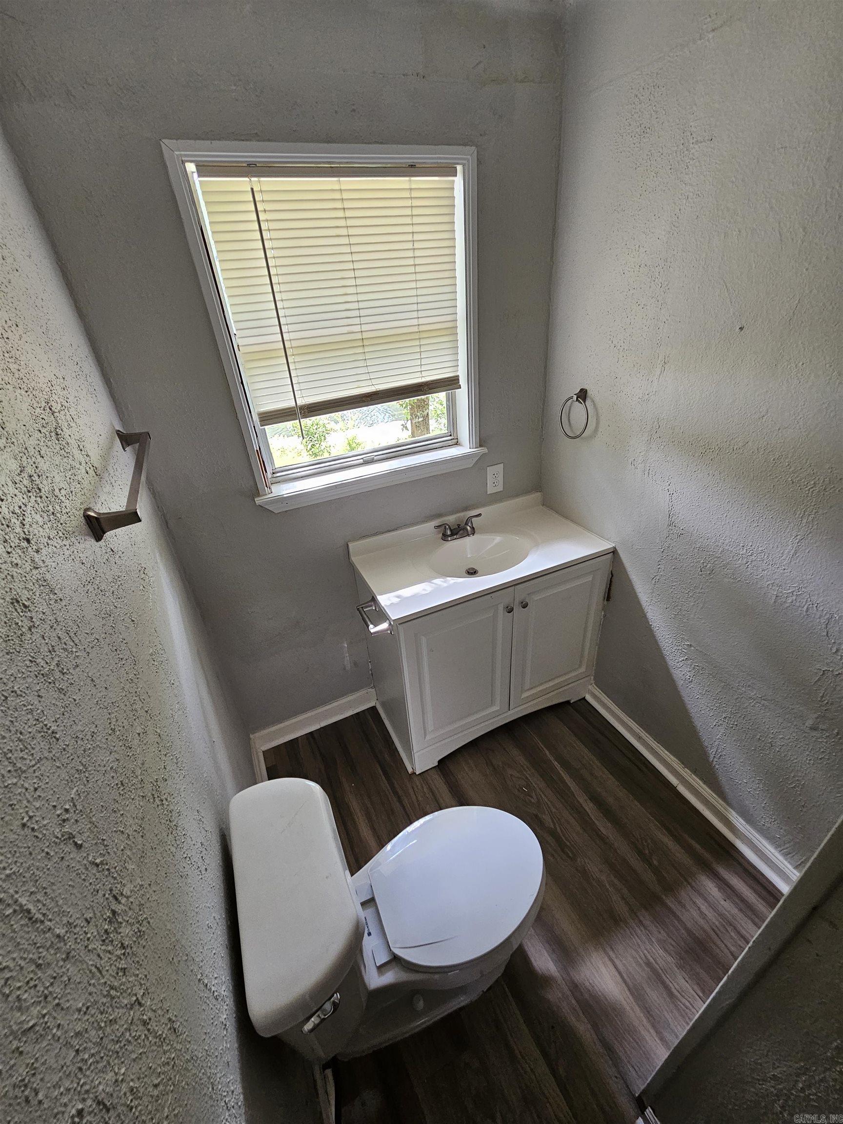 8315 Clearlake Drive Property Photo 10