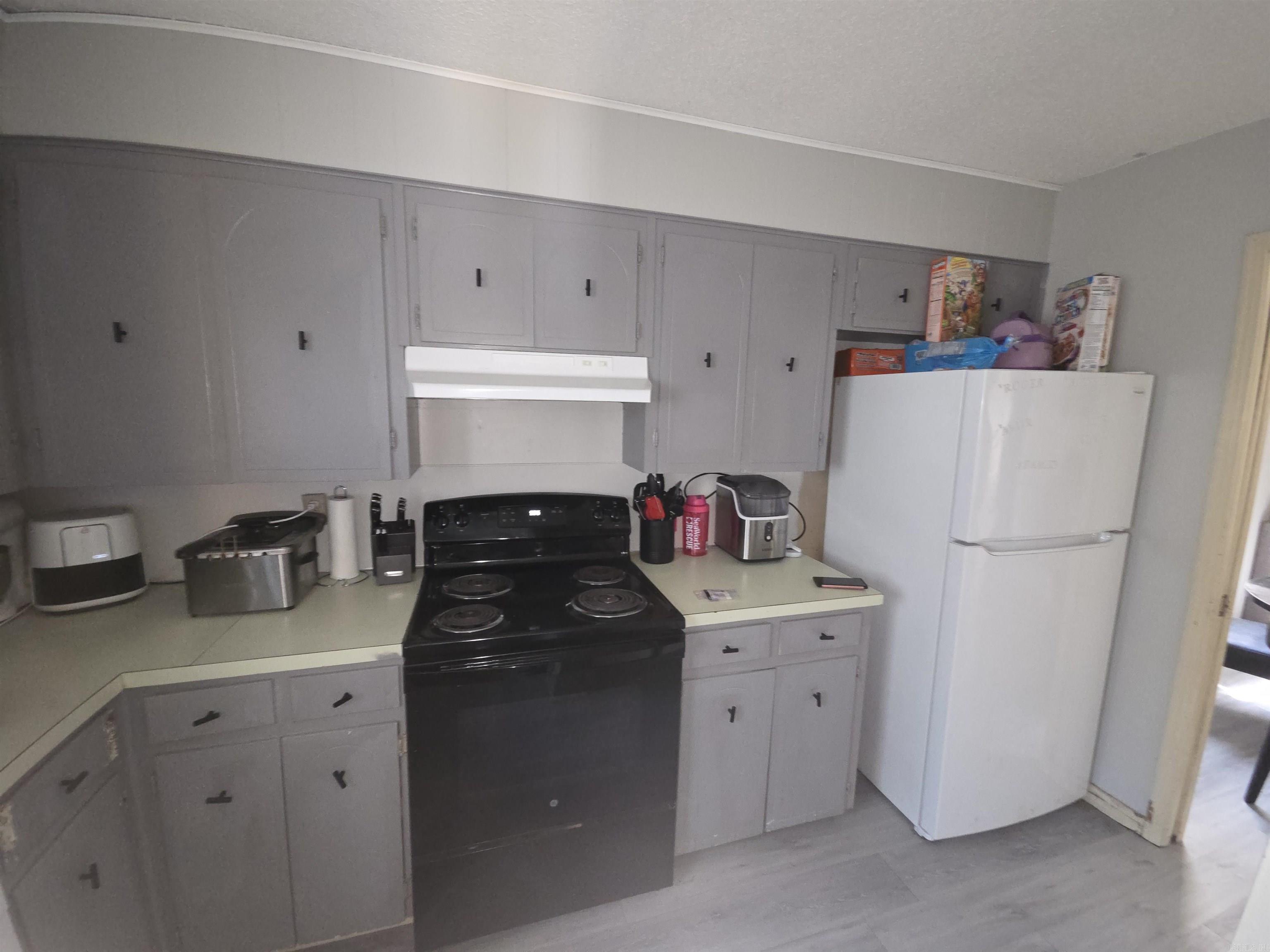 5 Laramie Cove Property Photo 10