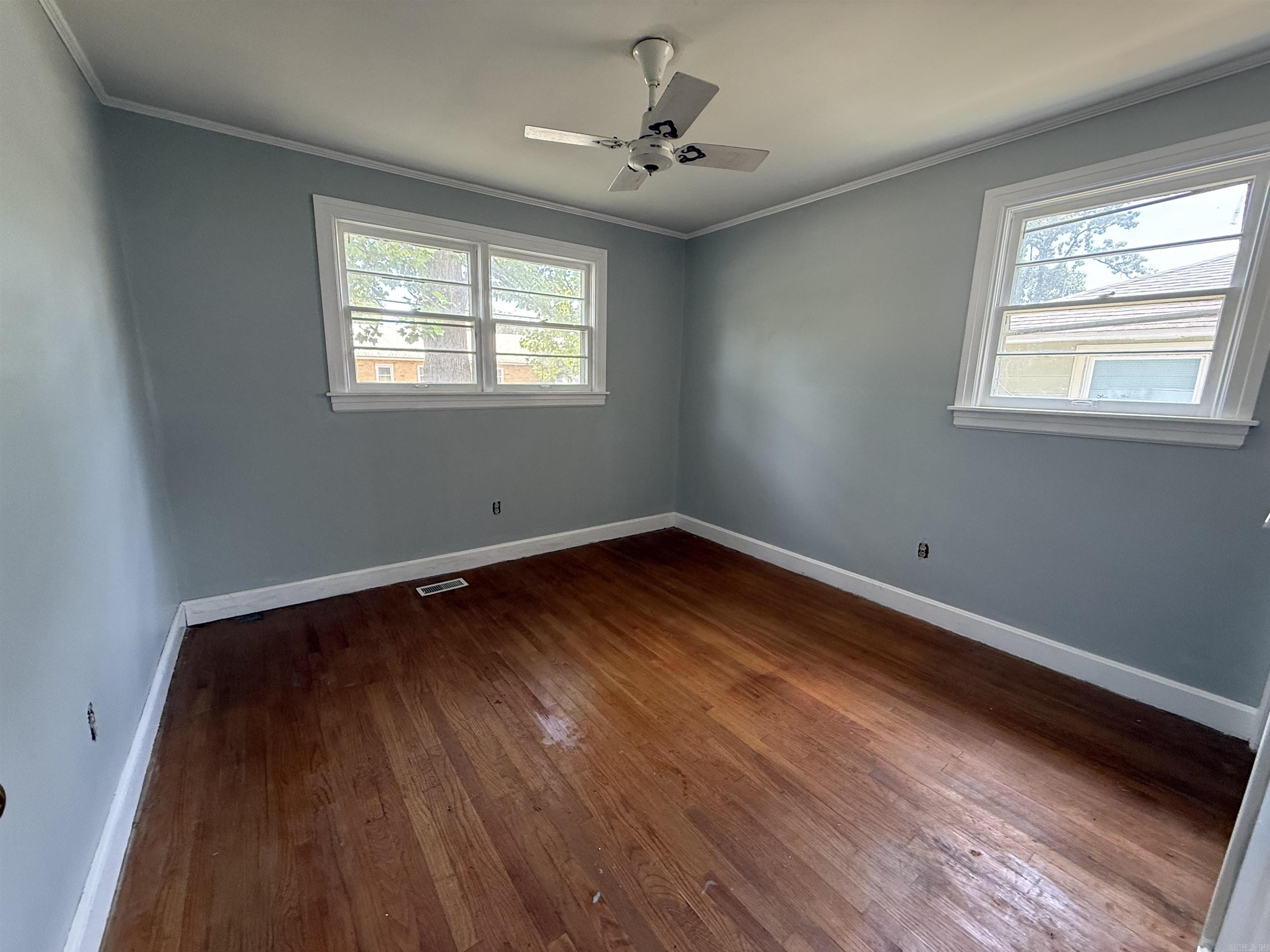 103 N College Street Property Photo 5