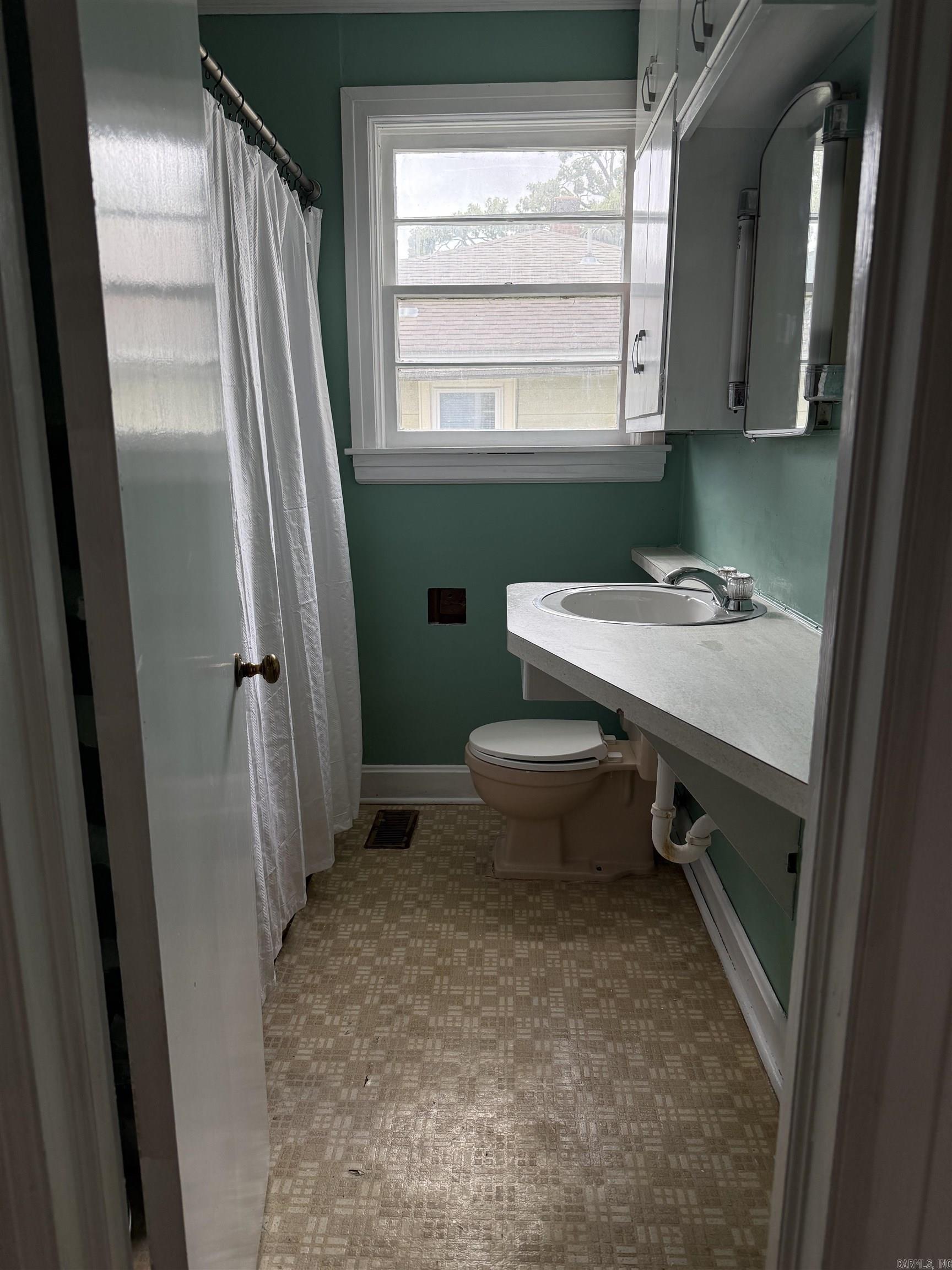 103 N College Street Property Photo 12