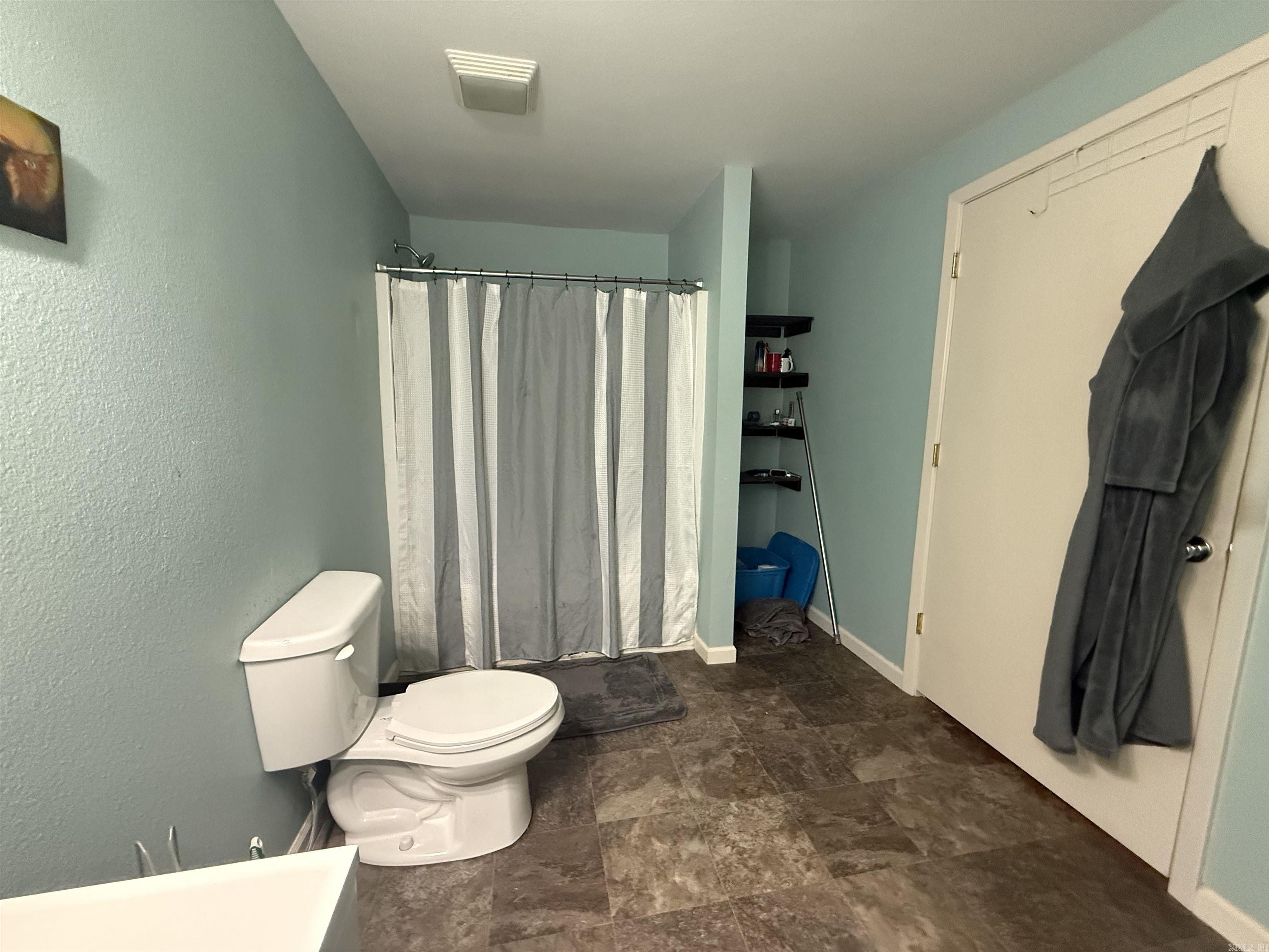 103 N College Street Property Photo 13