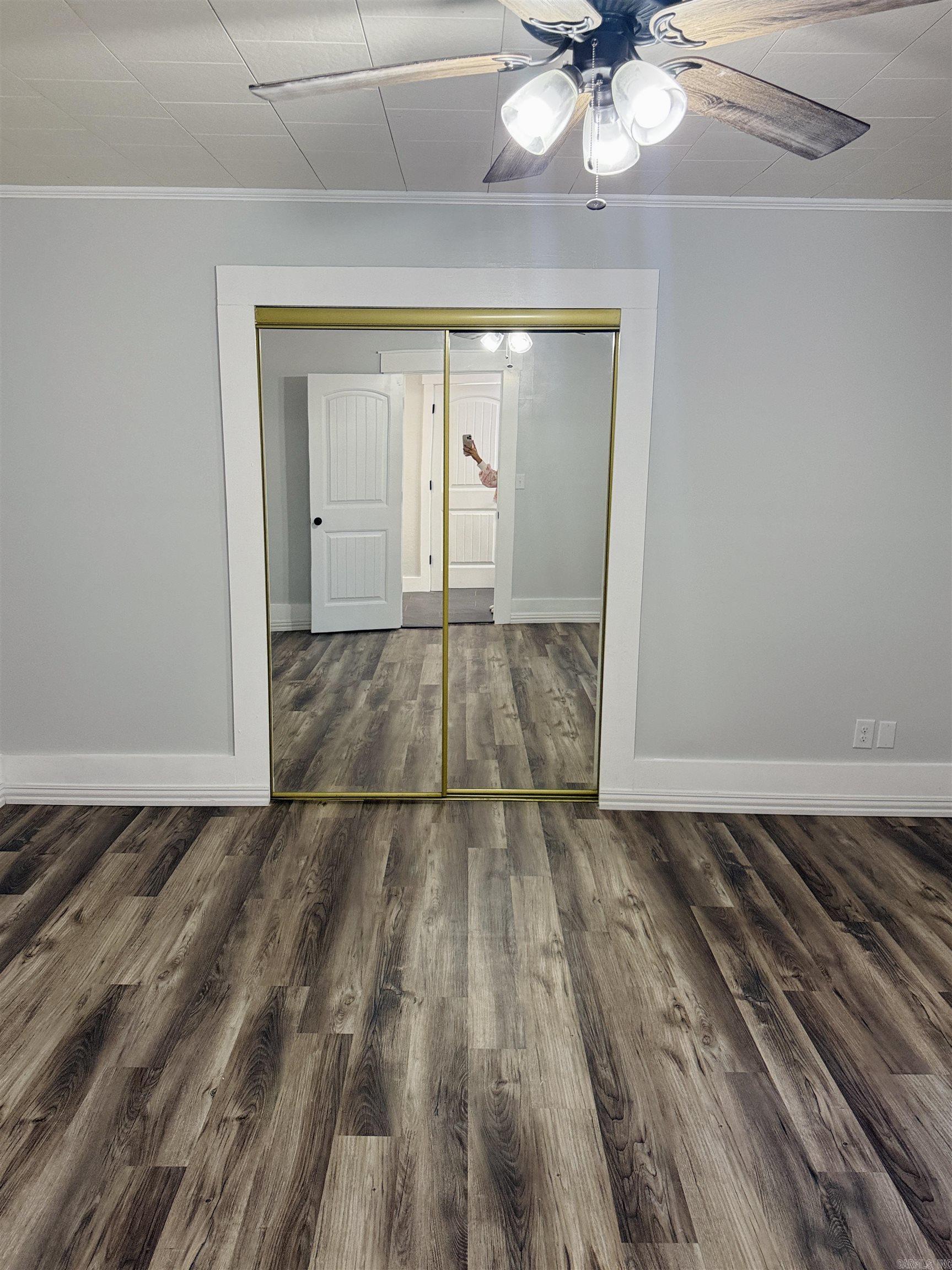 624 E Broadway Street Property Photo 18