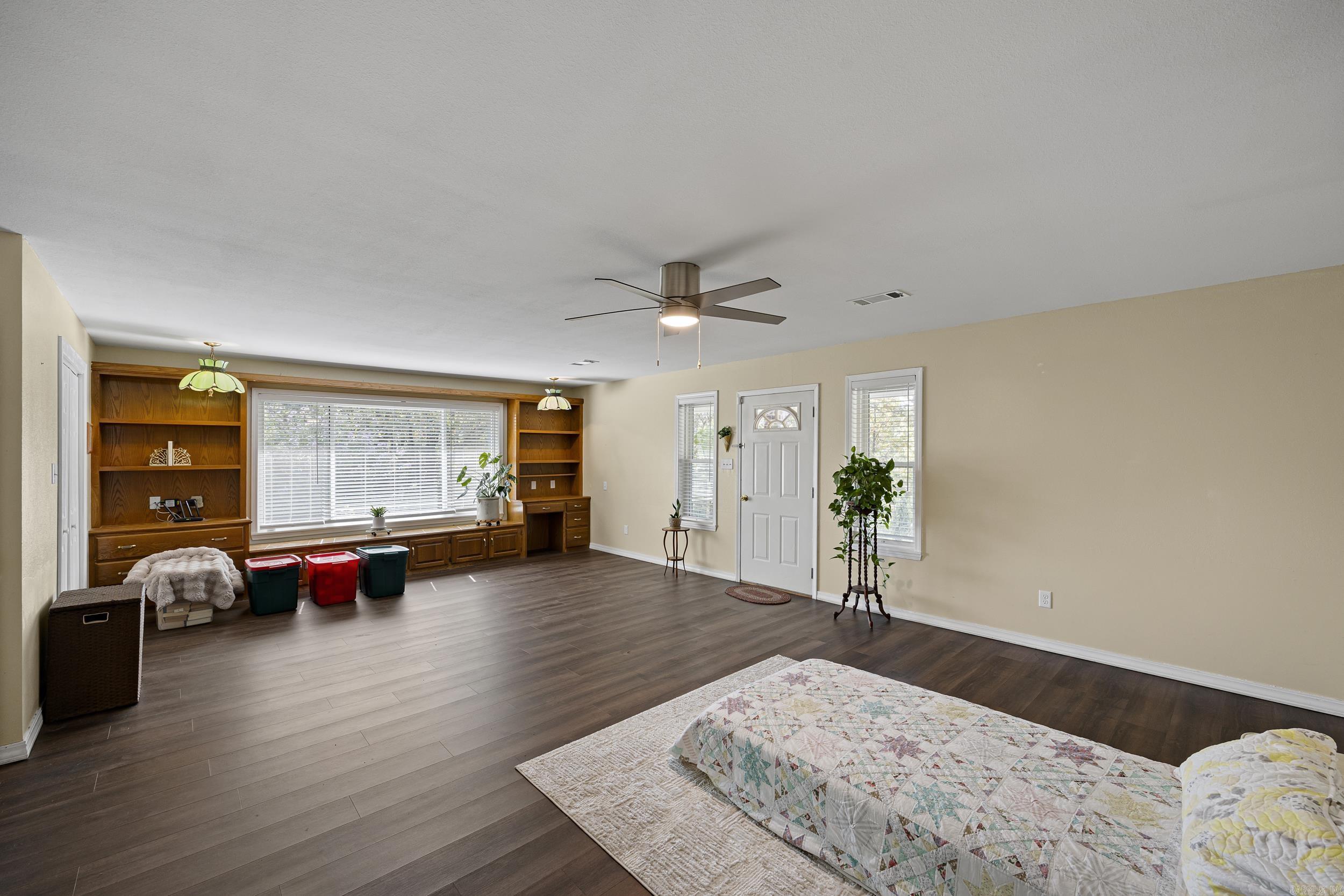 11569 N Highway 307 Property Photo 9