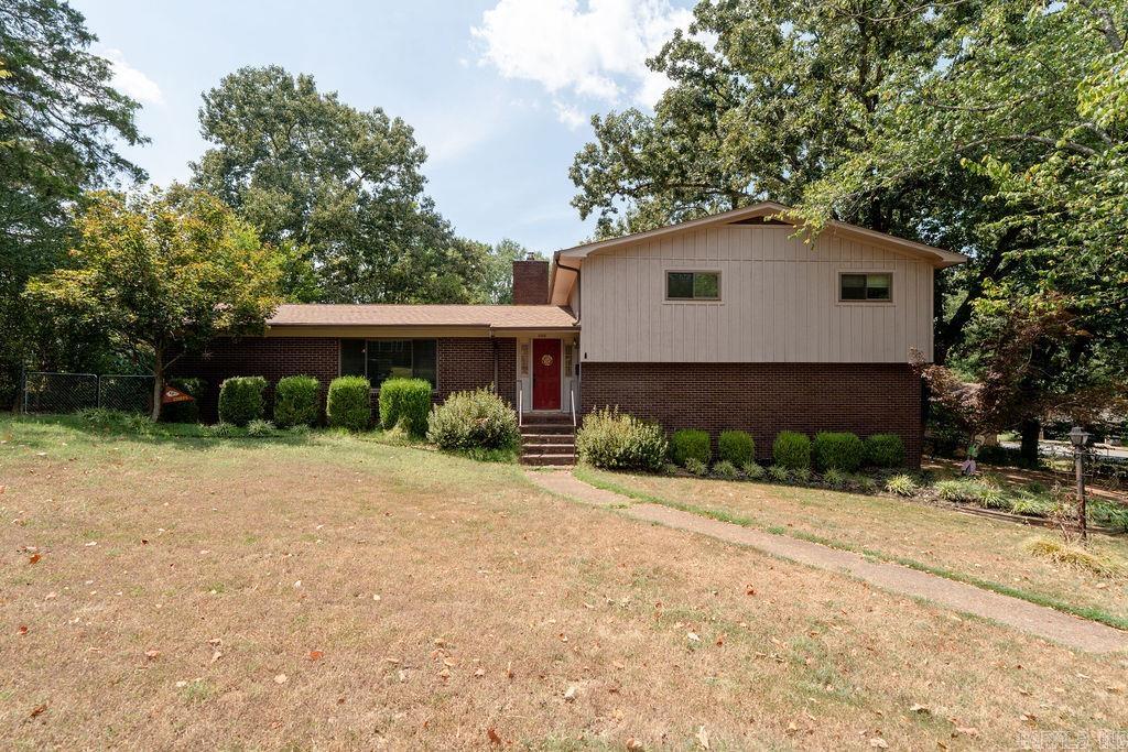 1108 Dobbins Dr. Property Photo 1